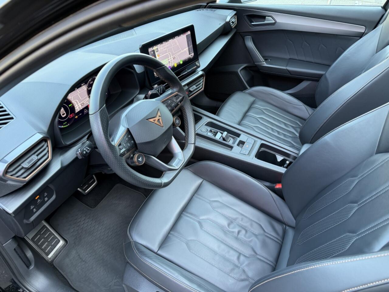 Cupra Leon Sportstourer e-Hybrid VZ Copper Edition Pano Memory Sportstuur