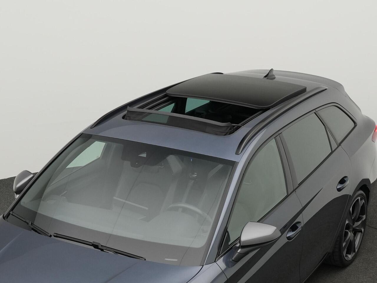 Cupra Leon Sportstourer 1.4 e-Hybrid 245 pk DSG VZ Performance | Panoramadak | Adaptief sportonderstel | Stuur-/stoelverwarming