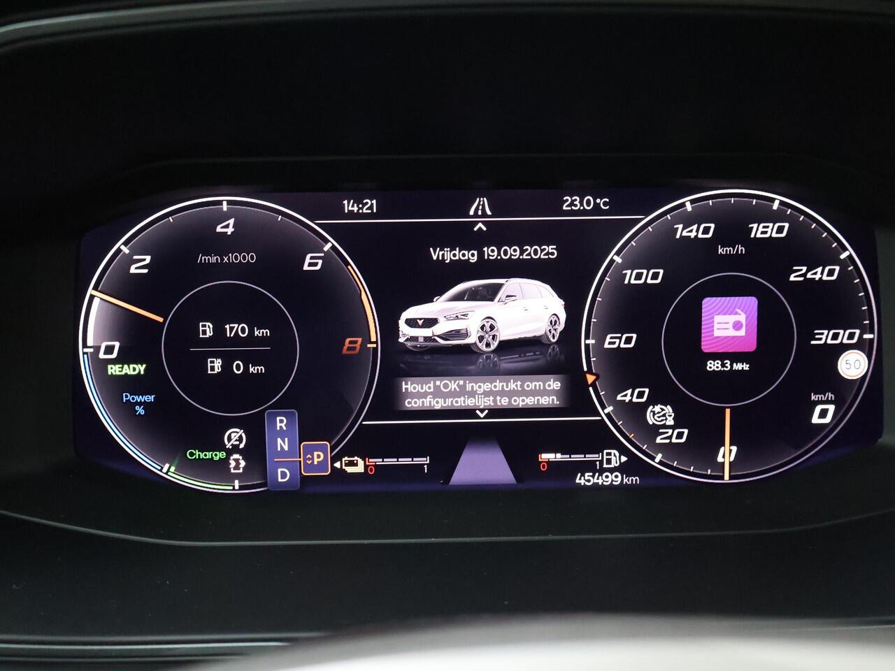 Cupra Leon Sportstourer 1.4 e-Hybrid VZ Business | 245 PK | SoH 89% | LED verlichting | Adaptive cruise control | Navigatiesysteem |