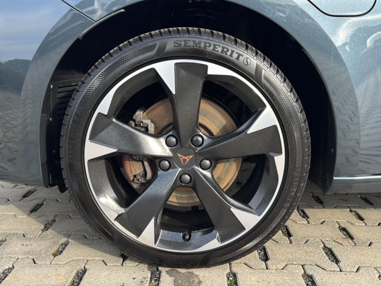 Cupra Leon Sportstourer 1.4 TSI DSG E-HYBRID TREKHAAK/NAVI/CARPLAY/ACC/PDC/STOELVERW