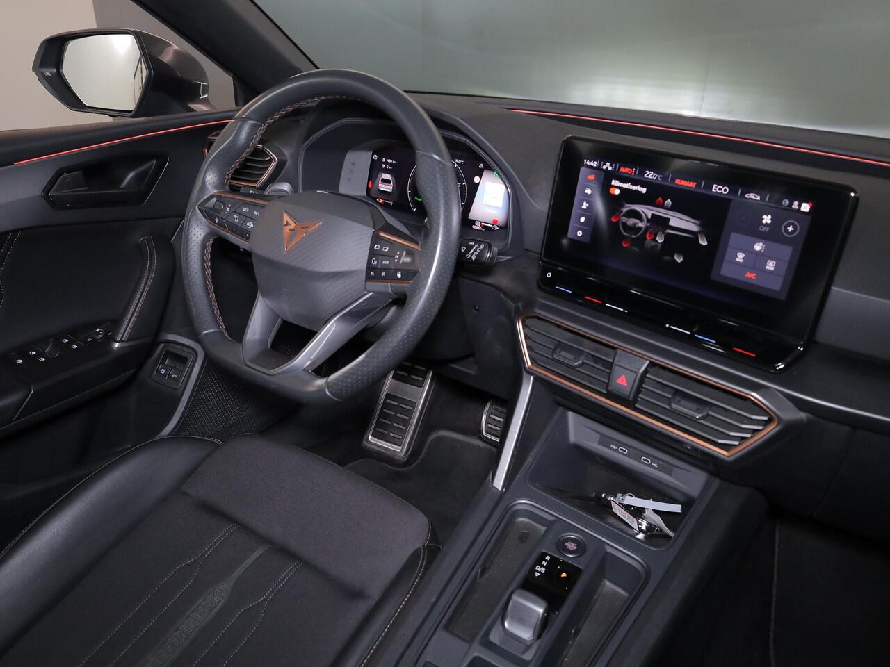 Cupra Leon Sportstourer 1.4 e-Hybrid VZ Adrenaline 204pk | Navigatie | SoH 95%| Verwarmbare voorstoelen | 18 inch Lichtmetalen velgen | Adaptieve cruise controle