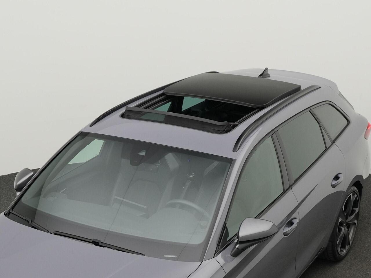 Cupra Leon Sportstourer 1.4 e-Hybrid 245 pk DSG VZ Performance | Panoramadak | Adaptief sportonderstel | Stuur-/stoelverwarming | 19 inch