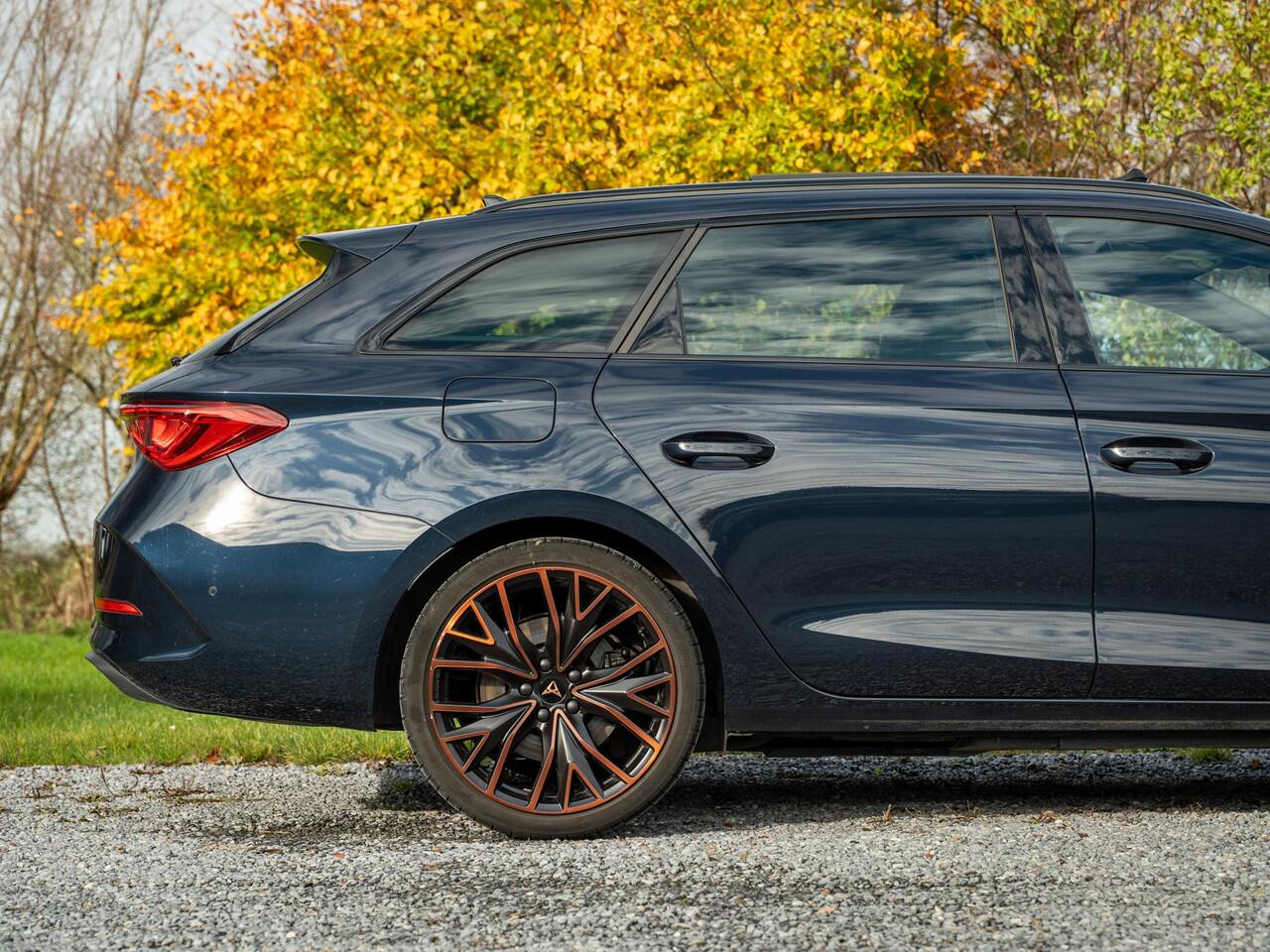 Cupra Leon Sportstourer 1.4 e-Hybrid VZ Copper Edition // panoramadak
