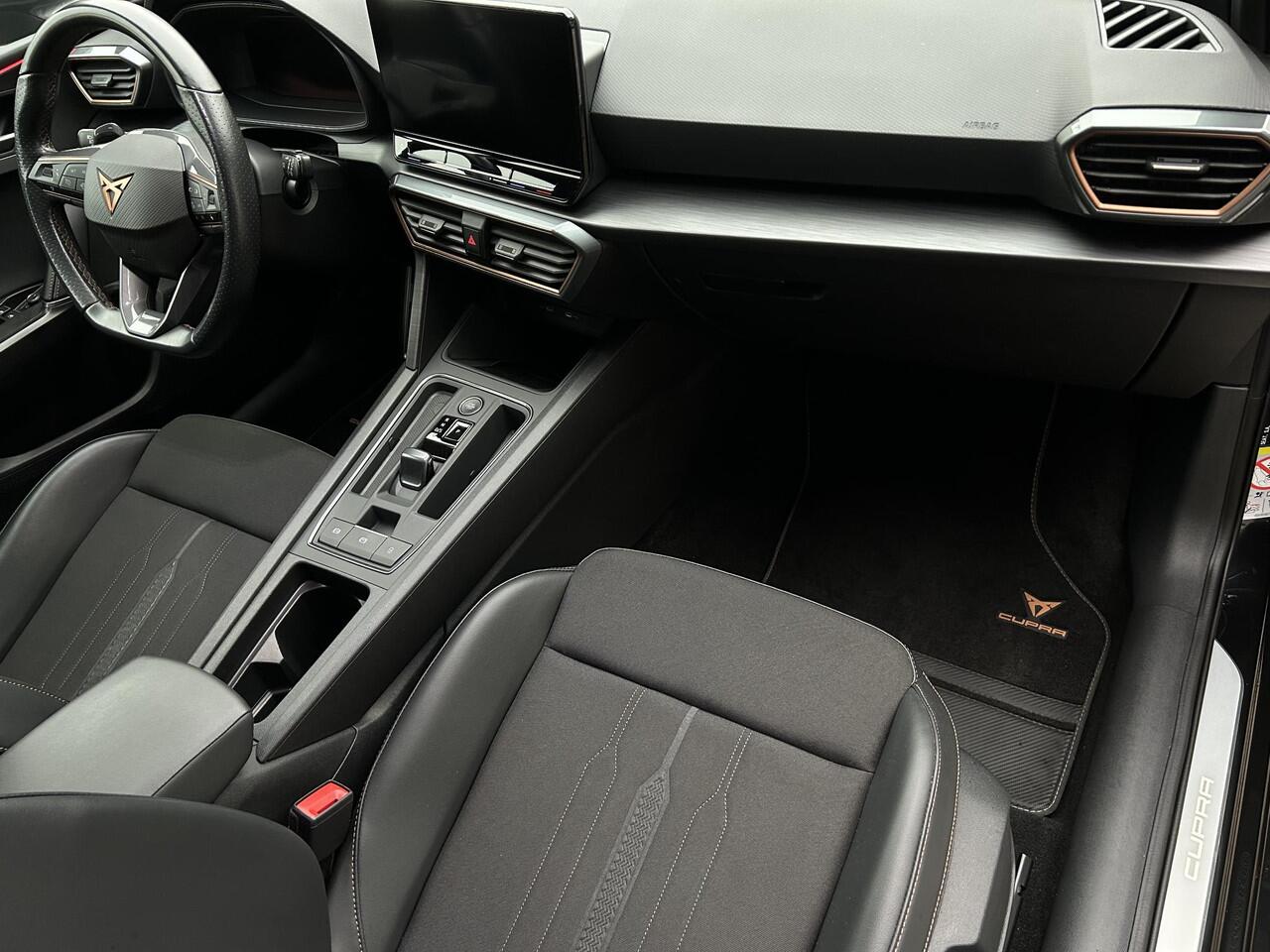 Cupra Leon Sportstourer 1.4 e-Hybrid /Apple & Android Carplay/BTW/Sportstoelen verwarmd/Park. Sens./Keyless/Sfeerverlichting/18'' LMV/ Navi/(MET GARANTIE*)