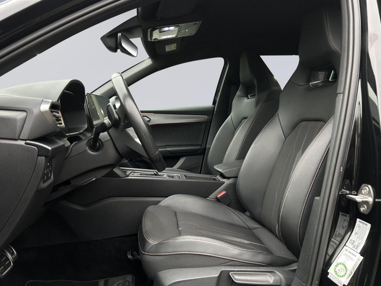 Cupra Leon Sportstourer 1.4 e-Hybrid /Apple & Android Carplay/BTW/Sportstoelen verwarmd/Park. Sens./Keyless/Sfeerverlichting/18'' LMV/ Navi/(MET GARANTIE*)