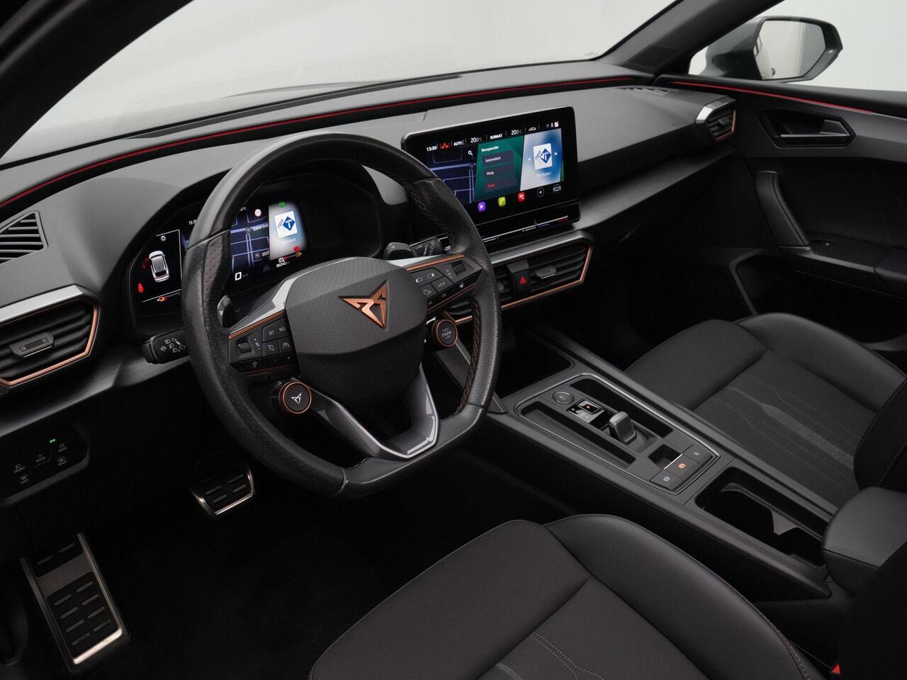 Cupra Leon Sportstourer 1.4 e-Hybrid 245 pk VZ Performance | Panoramadak | Adaptieve onderstelregeling (DCC) | Multifunctioneel CUPRA stuurwiel | Sportonderstel | Adaptive Cruise | 19 inch