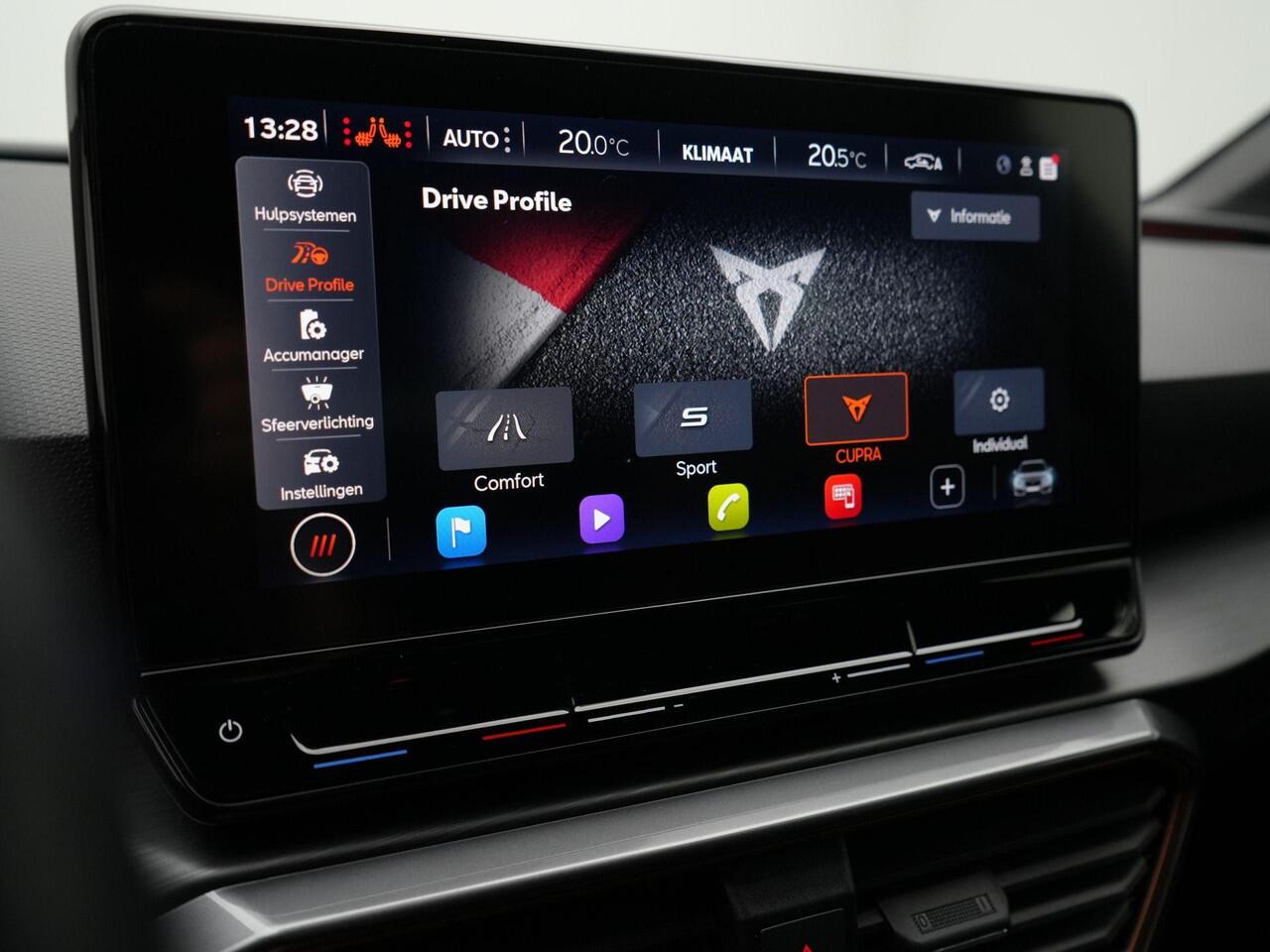 Cupra Leon Sportstourer 1.4 e-Hybrid 245 pk VZ Performance | Panoramadak | Adaptieve onderstelregeling (DCC) | Multifunctioneel CUPRA stuurwiel | Sportonderstel | Adaptive Cruise | 19 inch