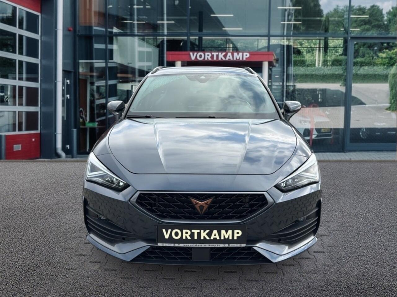 Cupra Leon Sportstourer 1.4 TSI DSG E-HYBRID TREKHAAK/NAVI/CARPLAY/ACC/PDC/STOELVERW