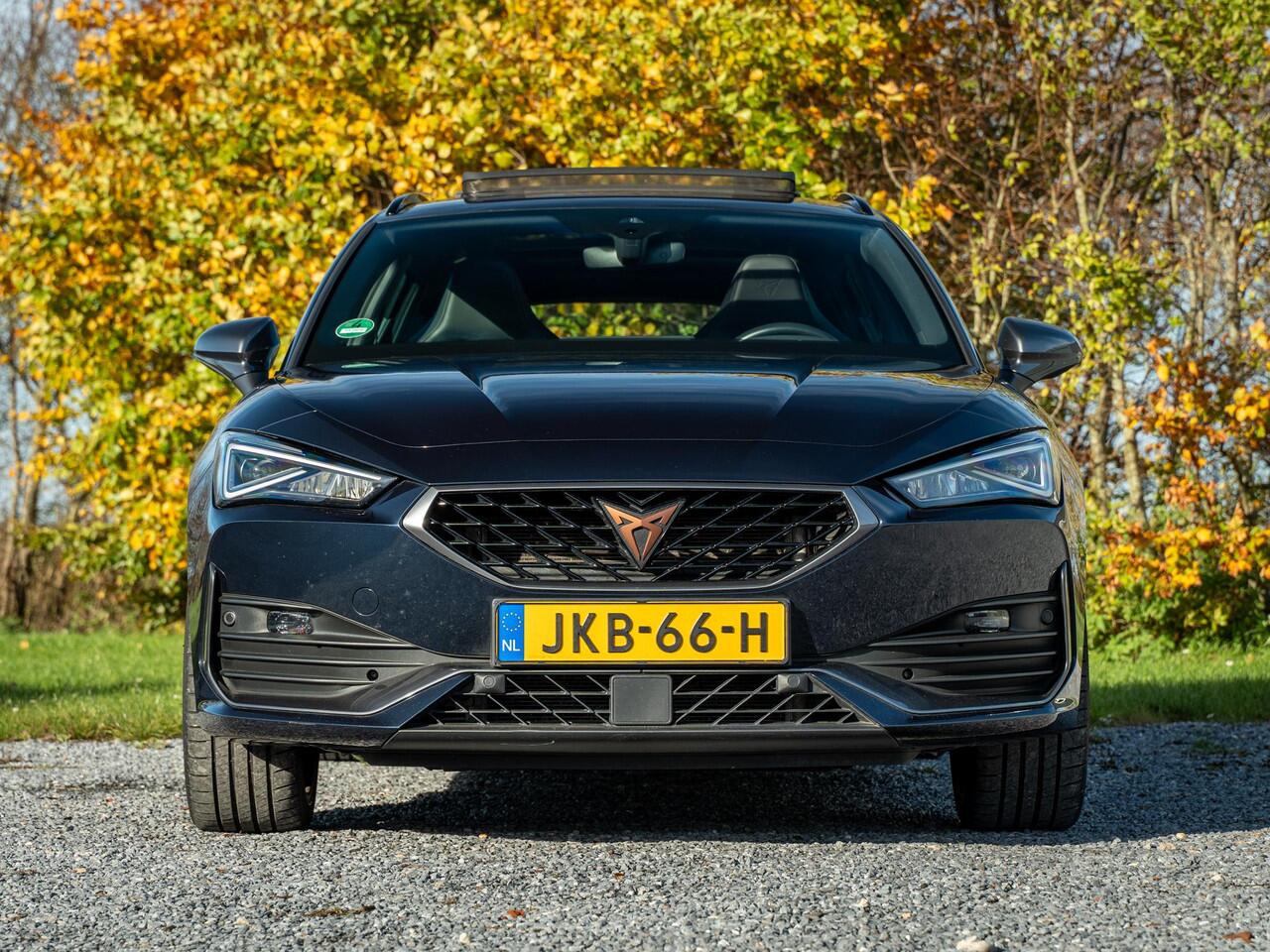 Cupra Leon Sportstourer 1.4 e-Hybrid VZ Copper Edition // pano