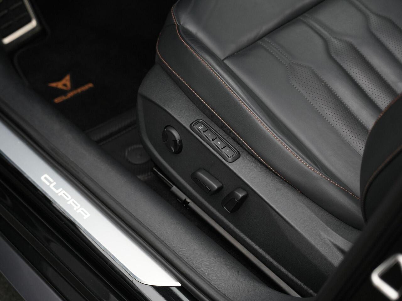 Cupra Leon Sportstourer 1.4 e-Hybrid 245 pk DSG VZ Performance | Panoramadak | Leder | Geheugenstoel | Adaptief sportonderstel | Stuur-/stoelverwarming