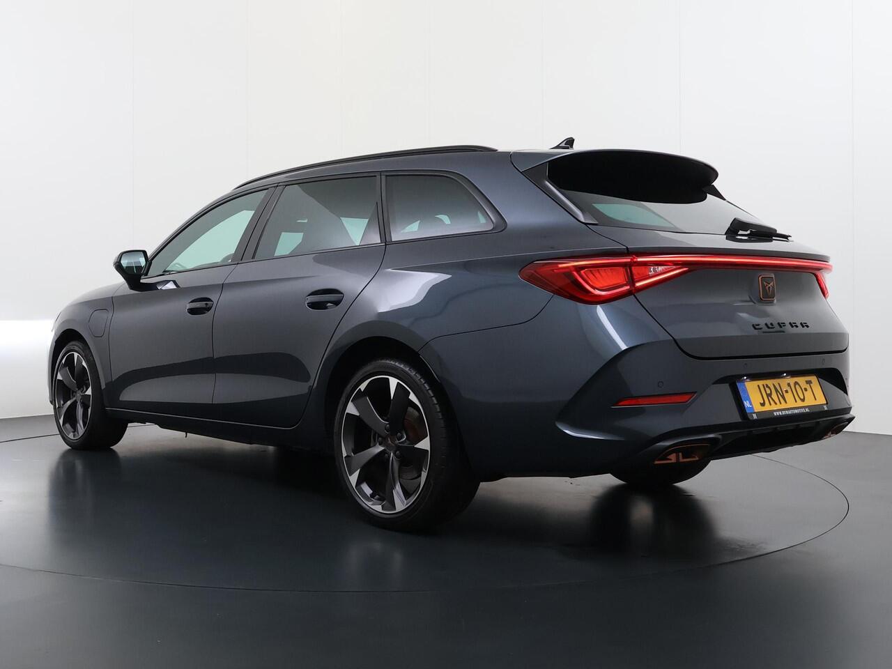 Cupra Leon Sportstourer 1.4 eTSI PHEV FR VAN ¤ 29.900,- VOOR ¤ 26.877,- UW LENTEVOORDEEL ¤ 3.023,-! | PHEV Plug-in Hybride | Perf. Stoelen | Stoel- & Stuurwielverwarming | Elektrische Achterklep | Compleet Onderhouden | Unieke KM-stand | Direct Rijklaar & Leverbaar |