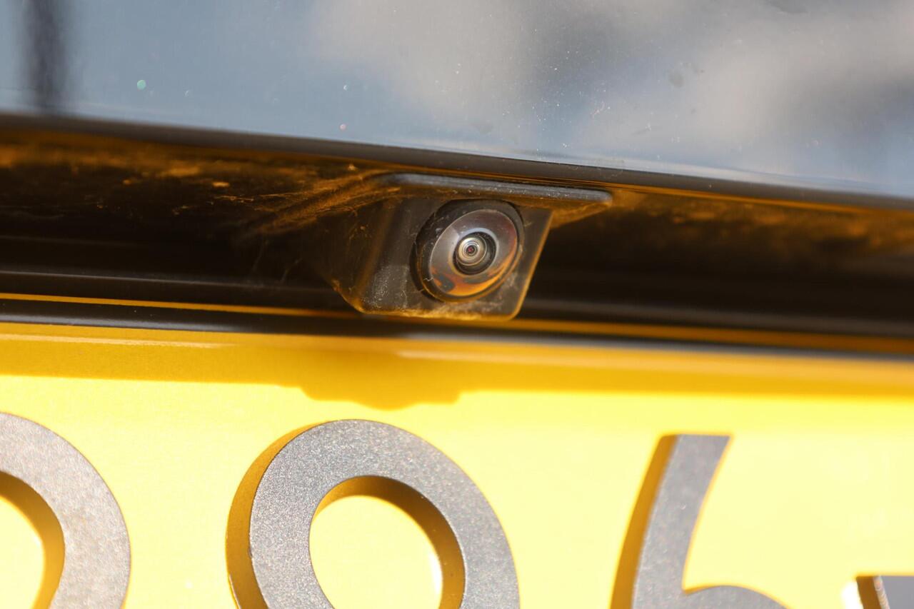 Cupra Leon Sportstourer 1.4 e-Hybrid VZ Business PL ¤629 p/m* 245PK / 180kW, 19" LMV, achteruitrijcamera, park assist, klasse III alarm, draadloos laden, keyless advanced entry en go, 12 volt stekker kofferbak LED verlichting, vision plus driving profile Cupra virtual cockpit na