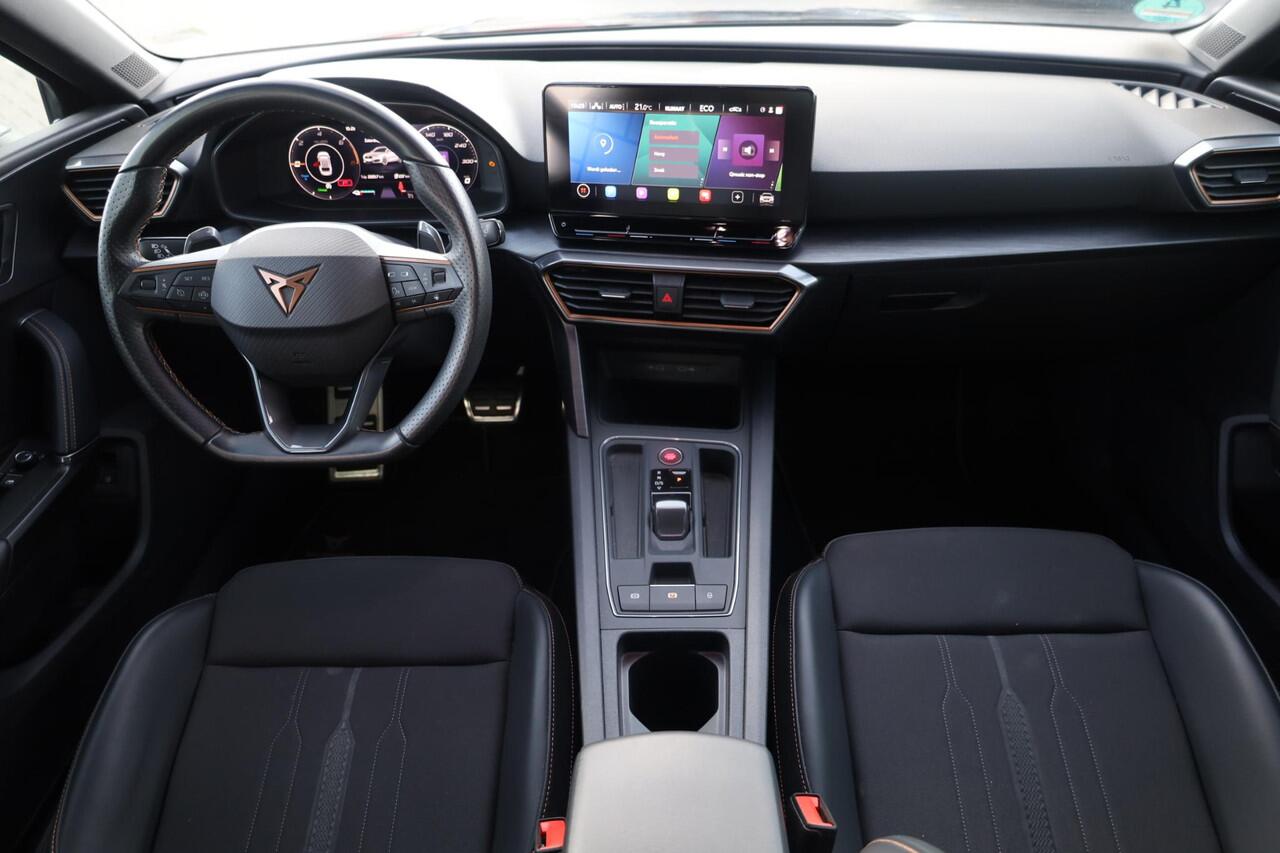 Cupra Leon Sportstourer 1.4 e-Hybrid VZ Business PL ¤629 p/m* 245PK / 180kW, 19" LMV, achteruitrijcamera, park assist, klasse III alarm, draadloos laden, keyless advanced entry en go, 12 volt stekker kofferbak LED verlichting, vision plus driving profile Cupra virtual cockpit na