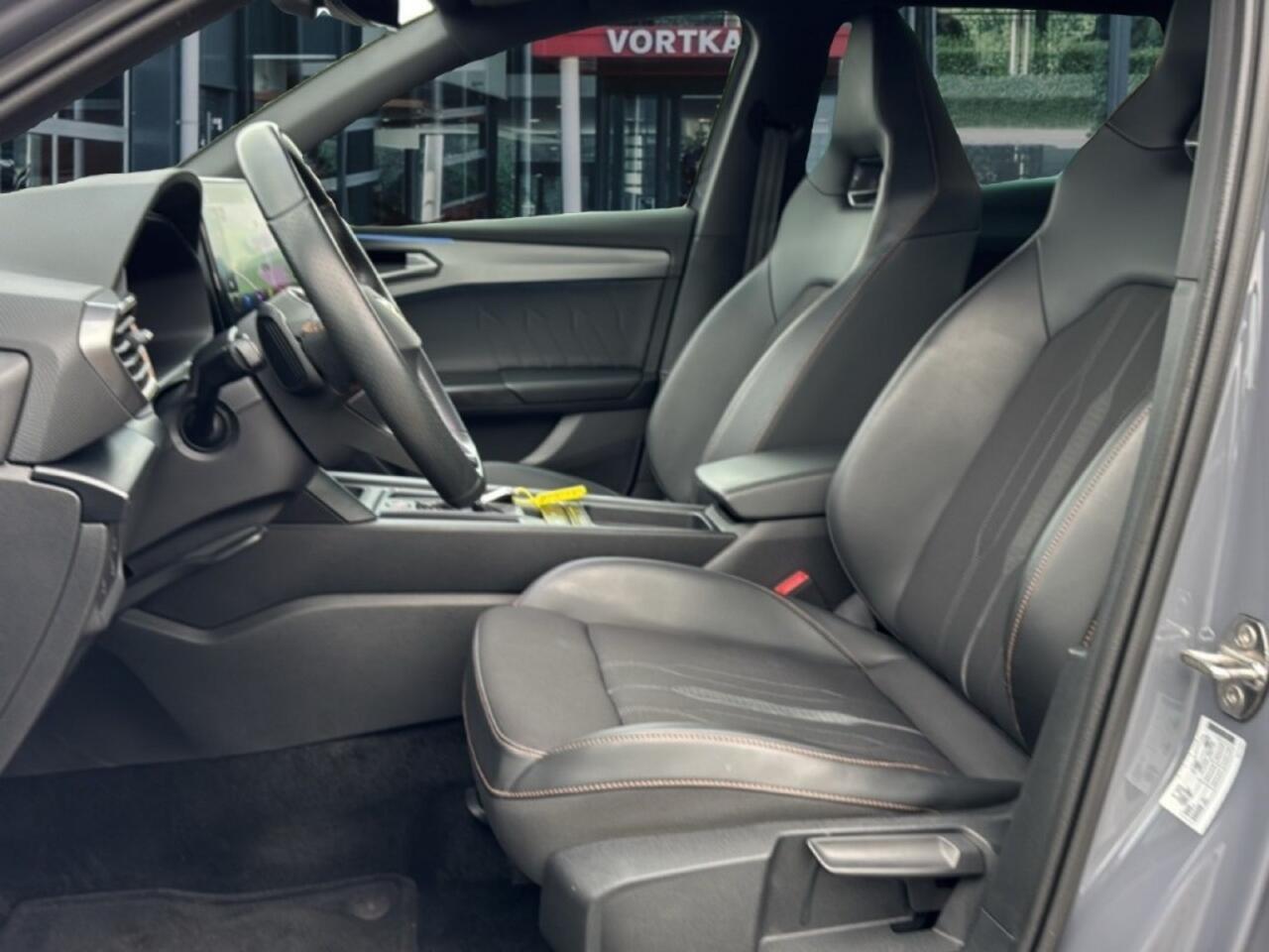 Cupra Leon Sportstourer 1.4 TSI DSG VZ E-HYBRID CAMERA/ACC/STOEL+STUURVERW/NAVI