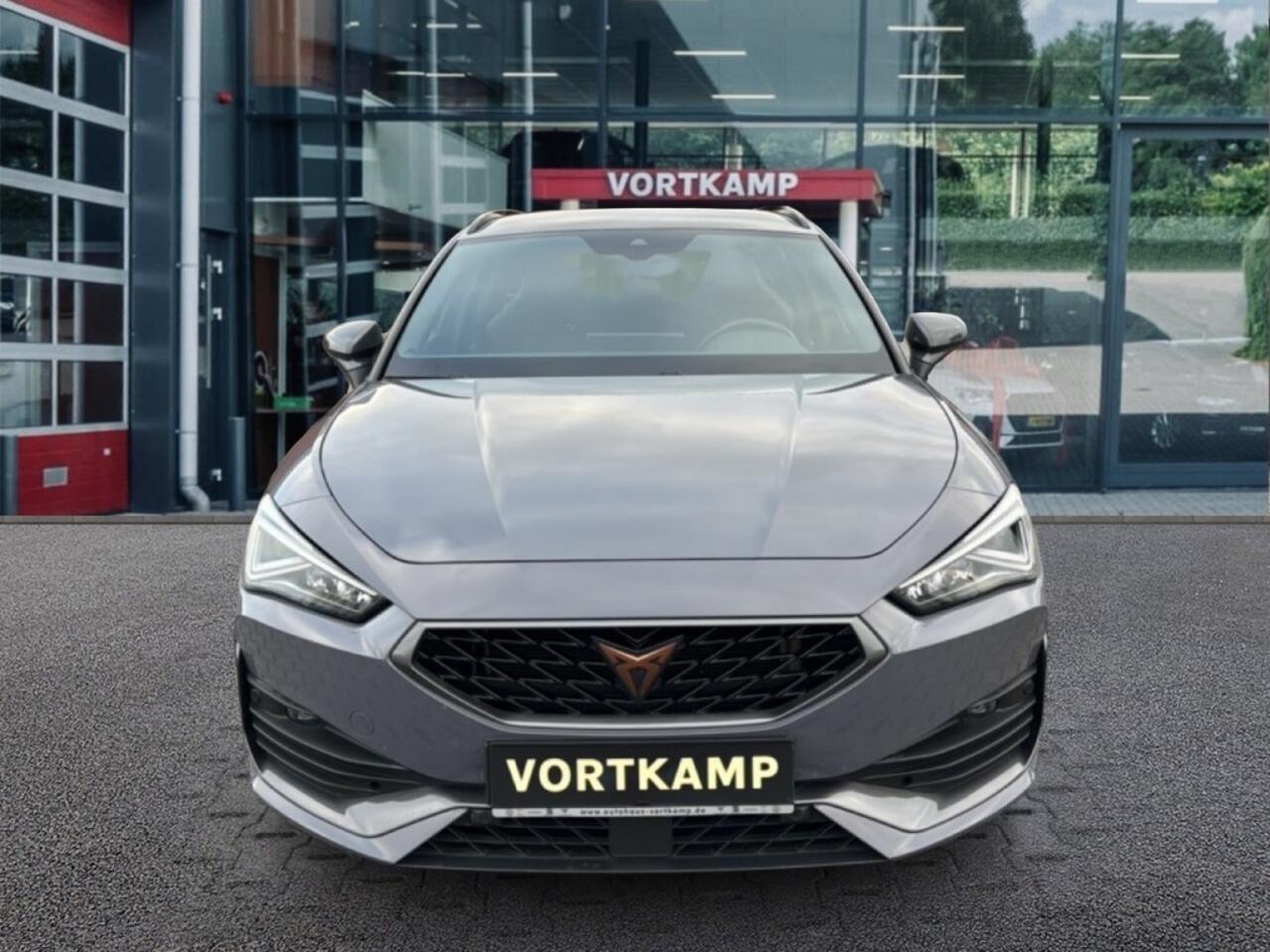 Cupra Leon Sportstourer 1.4 TSI DSG VZ E-HYBRID CAMERA/ACC/STOEL+STUURVERW/NAVI