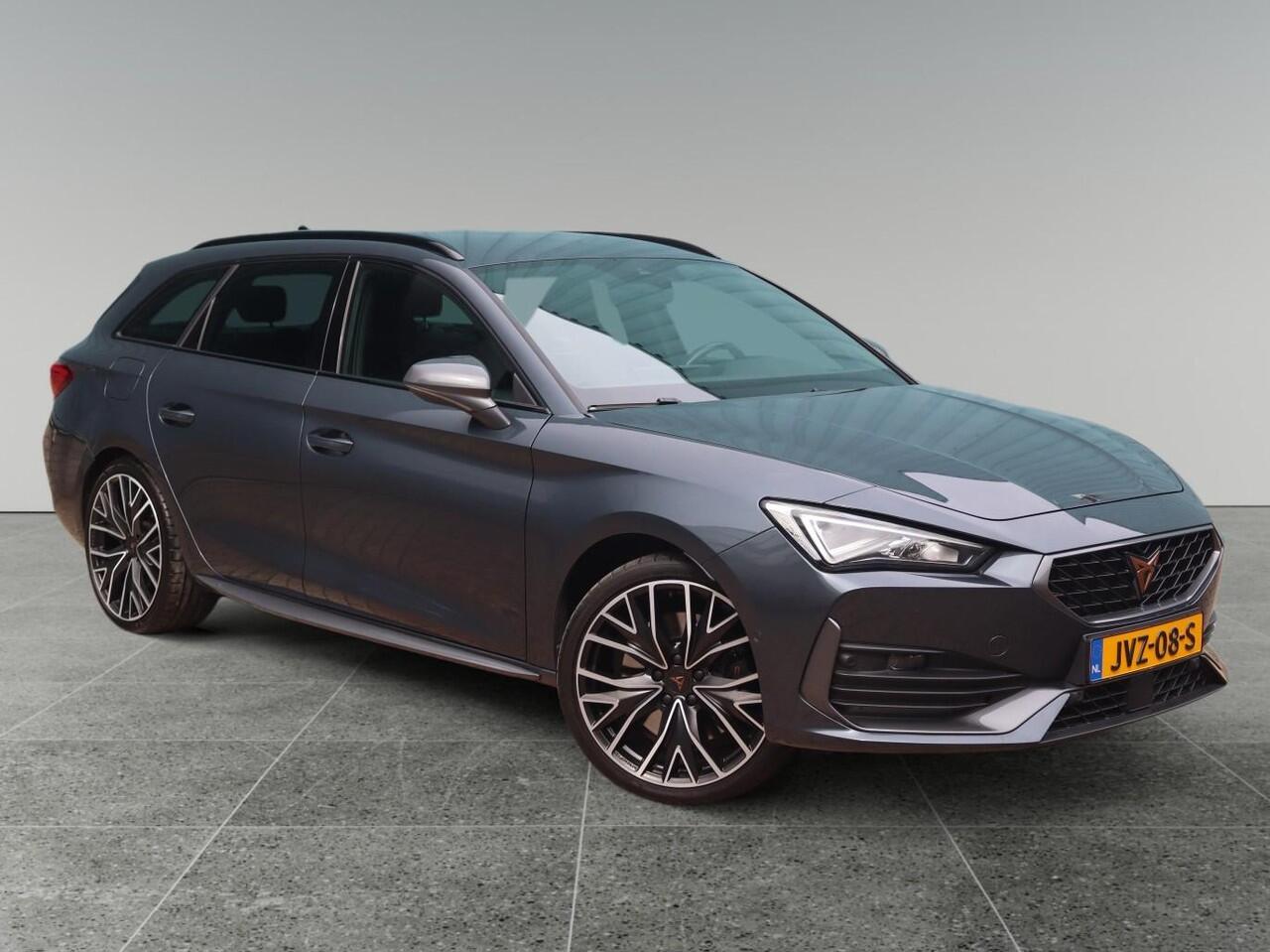 Cupra Leon Sportstourer VZ Adrenaline 1.4 e-Hybrid PHEV 245pk | NAVI | CUPRA KNOP | CAMERA | STOEL + STUUR VERW. | LED |