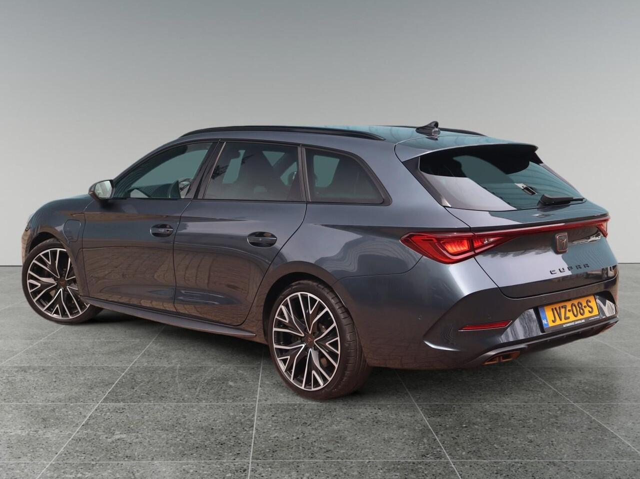 Cupra Leon Sportstourer VZ Adrenaline 1.4 e-Hybrid PHEV 245pk | NAVI | CUPRA KNOP | CAMERA | STOEL + STUUR VERW. | LED |