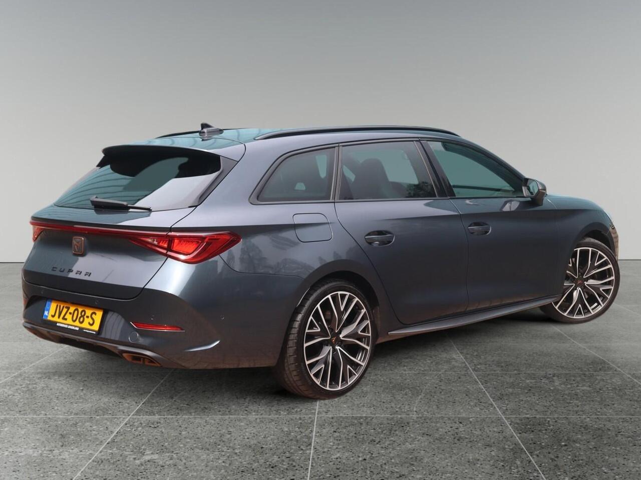 Cupra Leon Sportstourer VZ Adrenaline 1.4 e-Hybrid PHEV 245pk | NAVI | CUPRA KNOP | CAMERA | STOEL + STUUR VERW. | LED |