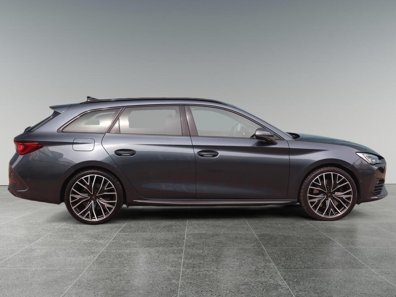 Cupra Leon Sportstourer VZ Adrenaline 1.4 e-Hybrid PHEV 245pk | NAVI | CUPRA KNOP | CAMERA | STOEL + STUUR VERW. | LED |