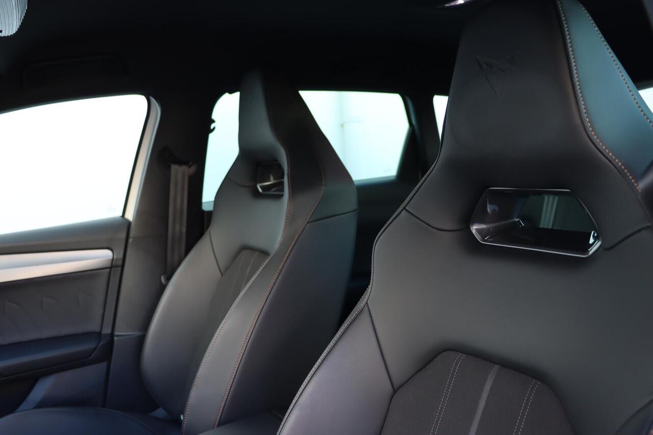 Cupra Leon Sportstourer 1.4 e-Hybrid Business 204pk DSG6 | Stuurverwarming | Carplay | trekhaak | Smartassist