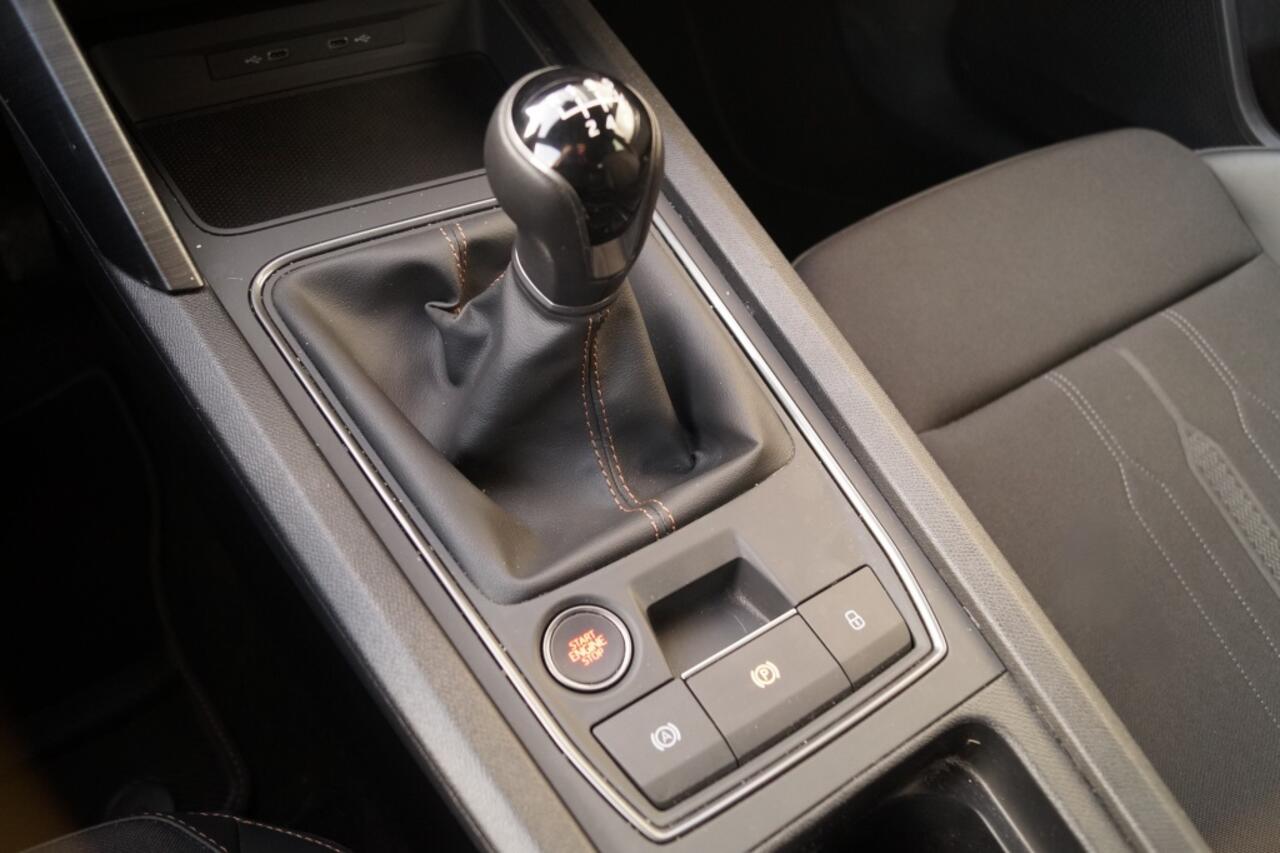 Cupra Leon Sportstourer ST 1.5 eTSI 150pk Business Edition -LED-DIGI-ECC-