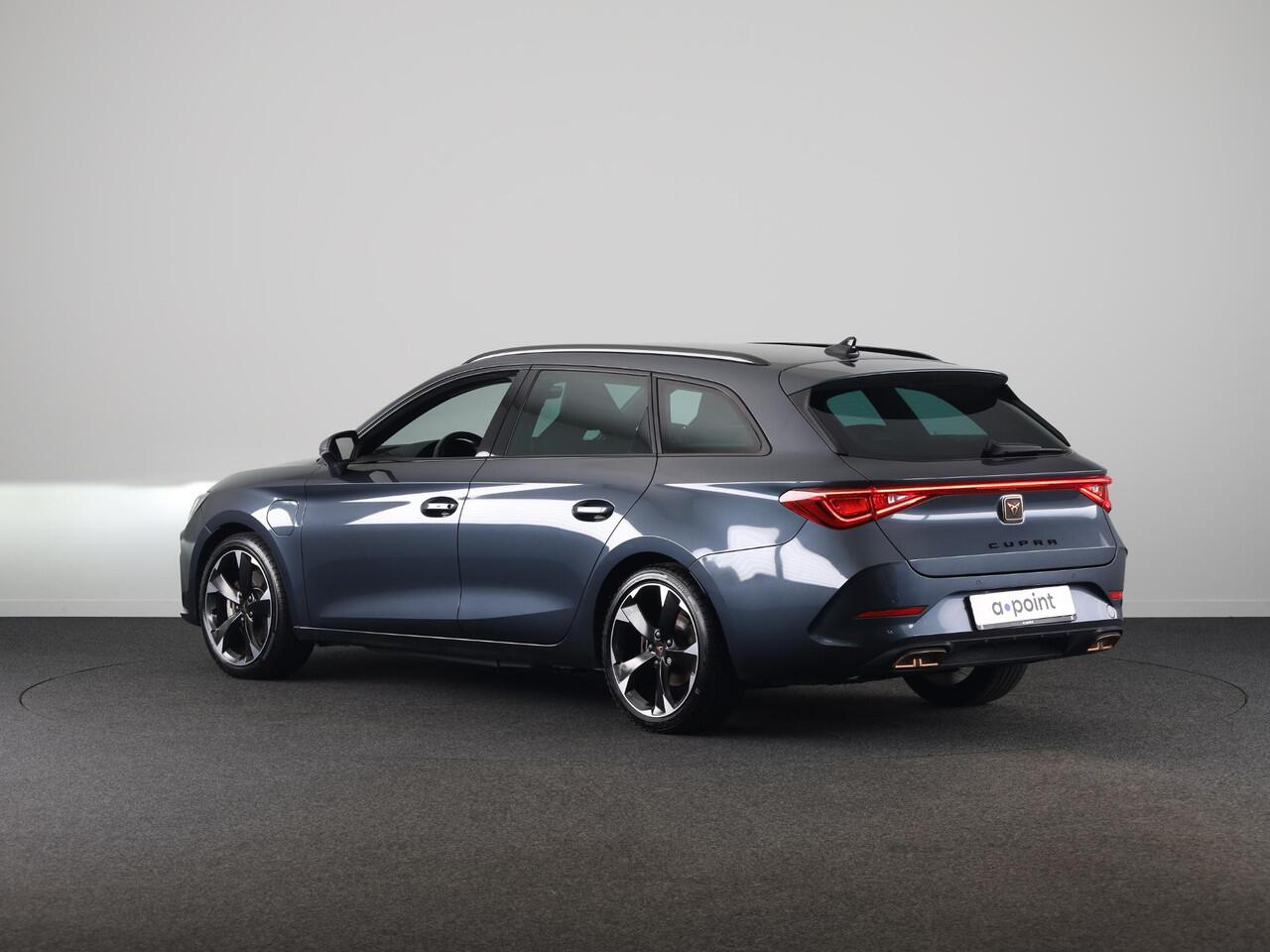 Cupra Leon Sportstourer 1.4 TSI eHybrid PHEV FR Business Intense 204 pk Automaat (DSG) | Navigatie | Parkeersensoren achter | Autom. airco (3 zones) | Stoelverwarming | Keyless |