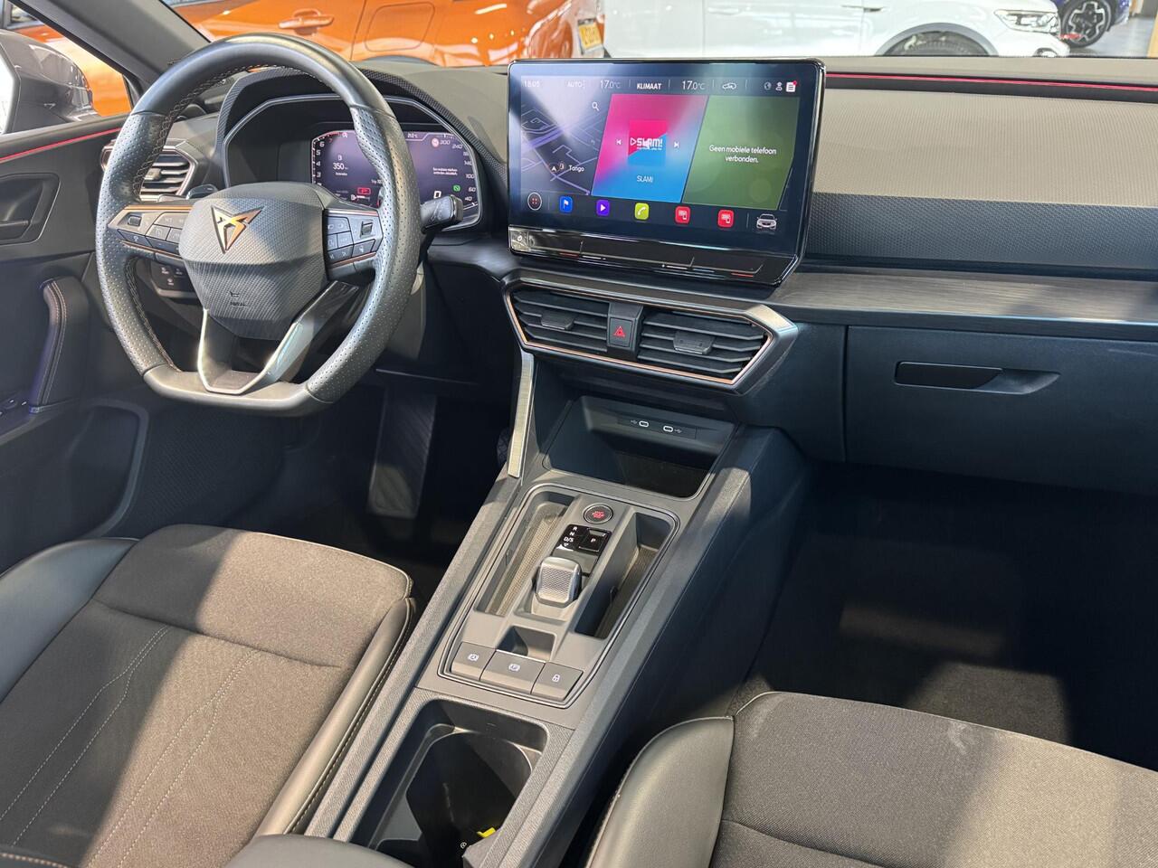 Cupra Leon Sportstourer 1.5 eTSI Automaat Business Edition | Panorama Schuifdak | Navigatie | Climate Control | LED Verlichting | 18"Lmv | Camera | Keyless Go | Apple Carplay/Android Auto ( Vestiging - Vianen )