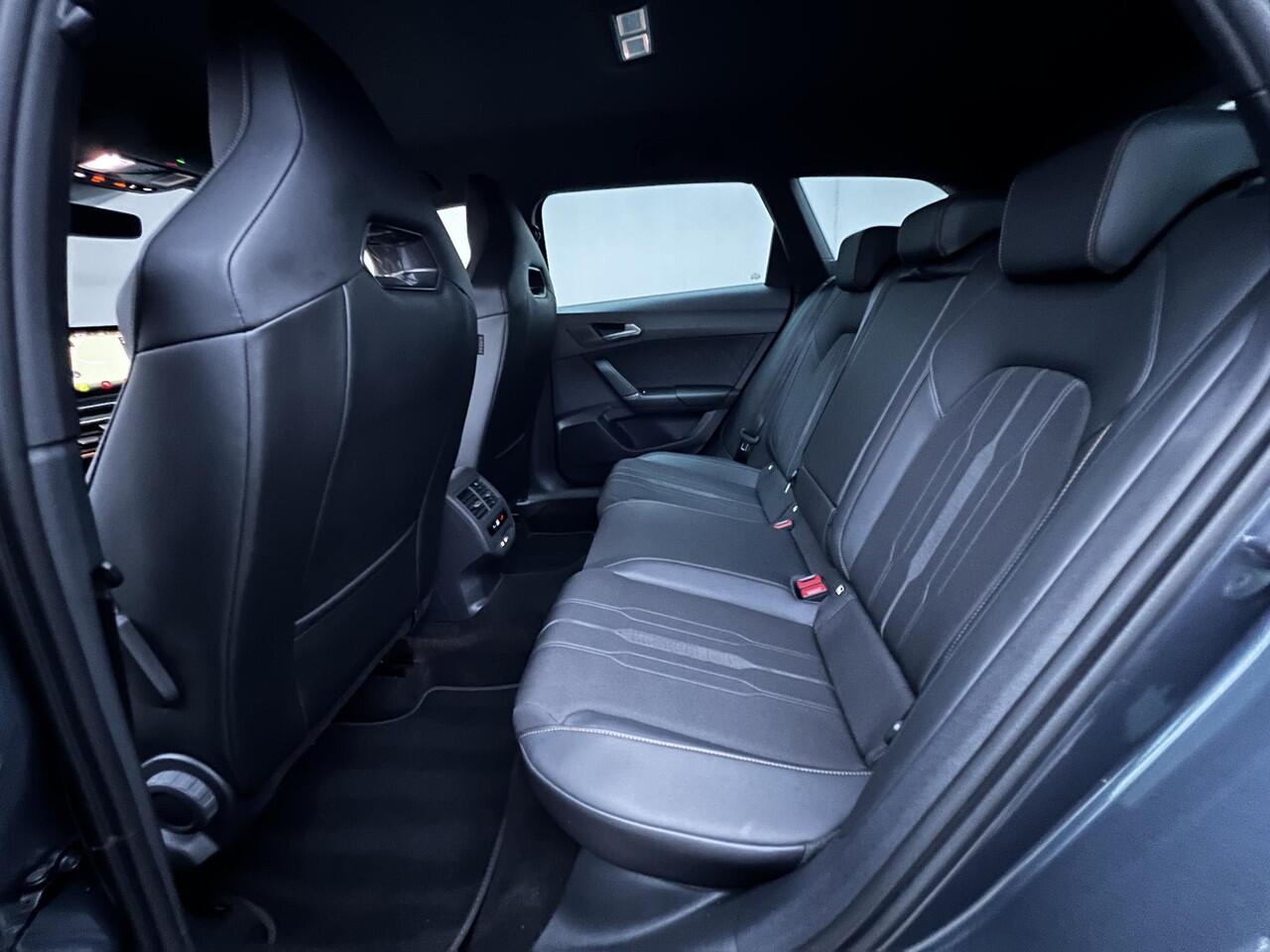 Cupra Leon Sportstourer 1.4 e-Hybrid VZ Copper Edition Automaat / Plug-In / EAER 58km / Navigatie / Elektrische trekhaak 1.500 kg / Elektrische klep / Sportstoelen / Stuur- en stoelverwarming / Apple Carplay Android / 19" LM wielen /