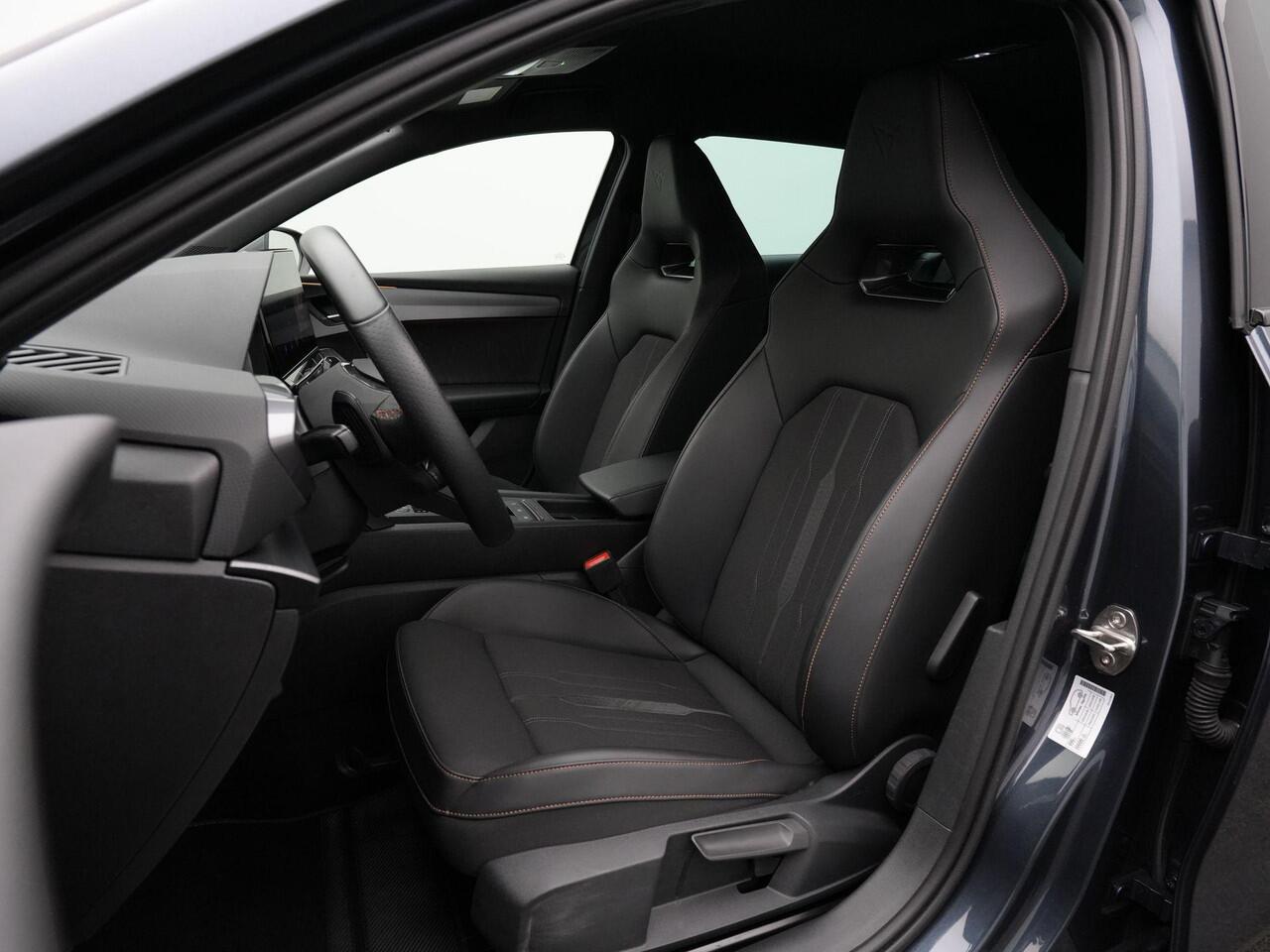 Cupra Leon Sportstourer 1.4 e-Hybrid 245 pk VZ Performance | Trekhaak | Adaptief onderstel | Stuur-/stoelverwarming | Achteruitrijcamera