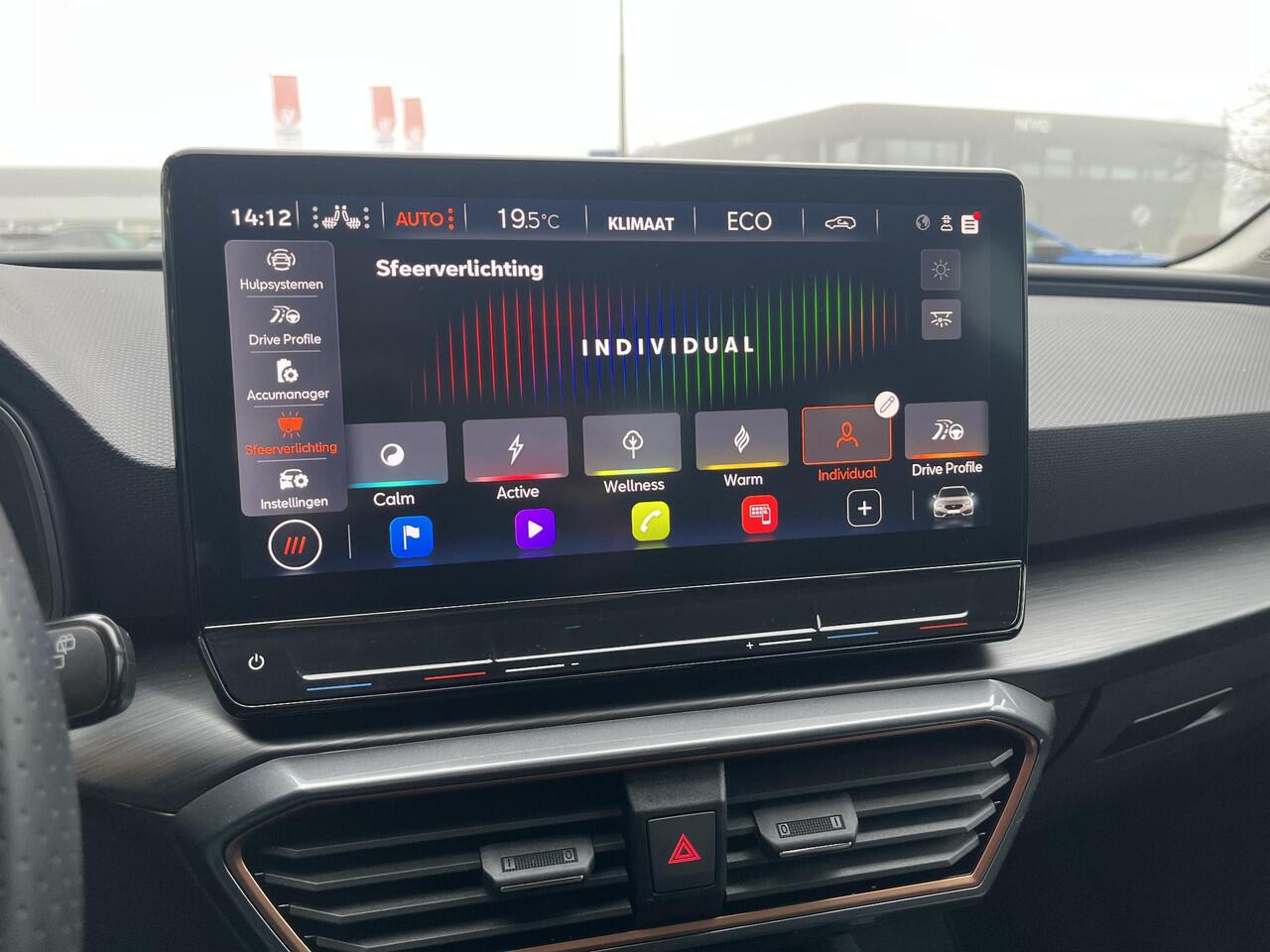 Cupra Leon Sportstourer 1.4 e-Hybrid Business | Stoelverwarming | Adaptieve cruisecontrol (ACC) | Achteruitrijcamera | Navigatiesysteem | LM Winterset! |