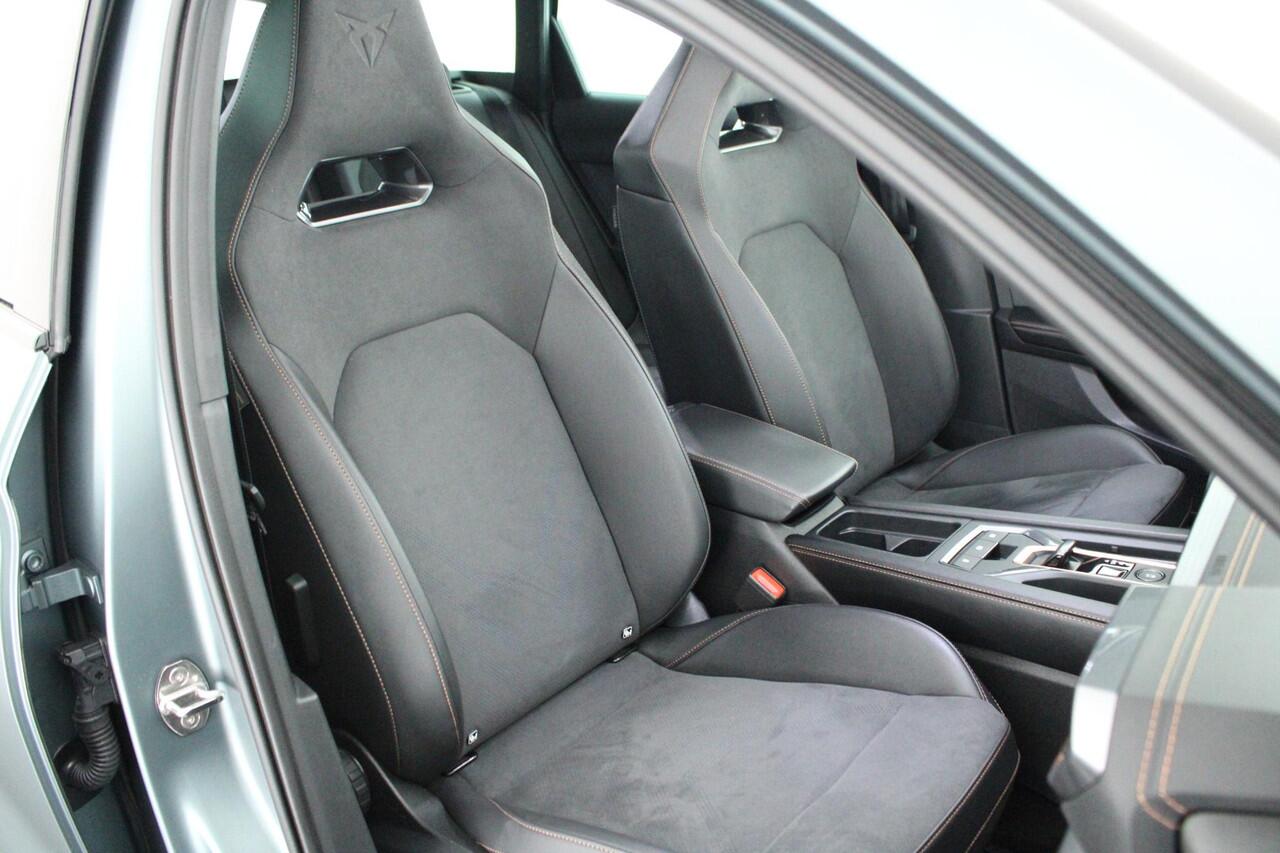 Cupra Leon Sportstourer 1.5 TSI 272pk e-Hybrid VZ Performance Sennheiser Camera Memory Keyless Virtual Cockpit Navigatie Panoramadak