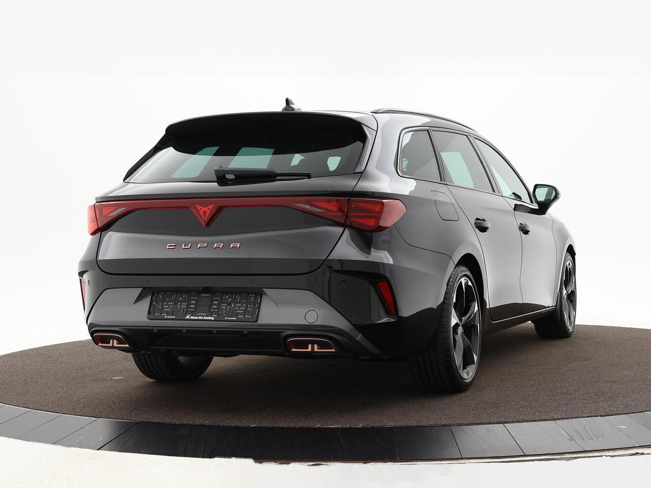 Cupra Leon Sportstourer 1.5 Tsi 204pk DSG e-Hybrid Business · Camera · Apple/Android Car play · Elek. Trekhaak · Keyless · 18'' Inch · Garantie t/m 11-06-2028 of 100.000km