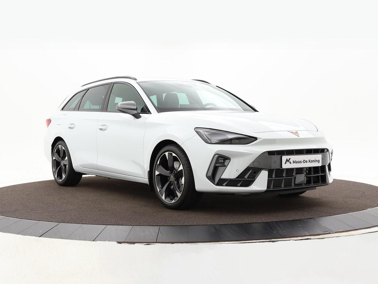 Cupra Leon Sportstourer 1.5 Tsi 204pk DSG e-Hybrid Business · Camera · Apple/Android Car Play · Elek. Trekhaak · Elek. Achterklep · 18'' Inch · Garantie t/m 20-05-2028 of 90.000km