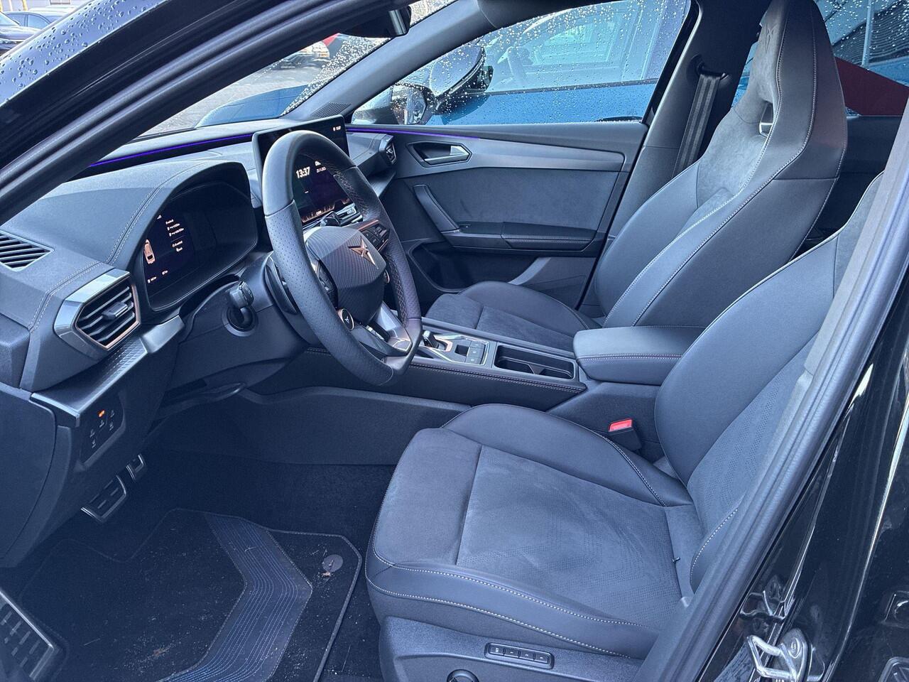 Cupra Leon Sportstourer 1.5 TSI e-Hybrid VZ Performance 272PK l Wegklapbare trekhaak l 19" Polar Copper l Intelligent Drive