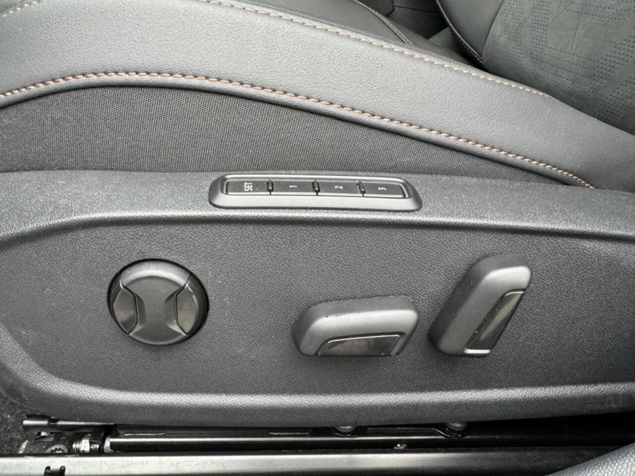 Cupra Leon Sportstourer 1.5 e-Hybrid 204pk Performance | New model