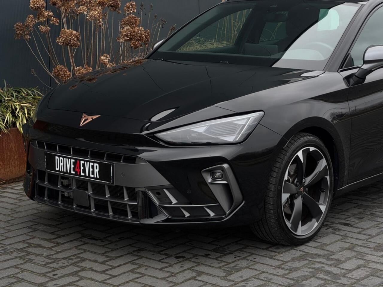 Cupra Leon Sportstourer 1.5 e-TSI 2025 GARANTIE NAVI CLIMATE APPLE CARPLAY LEDER