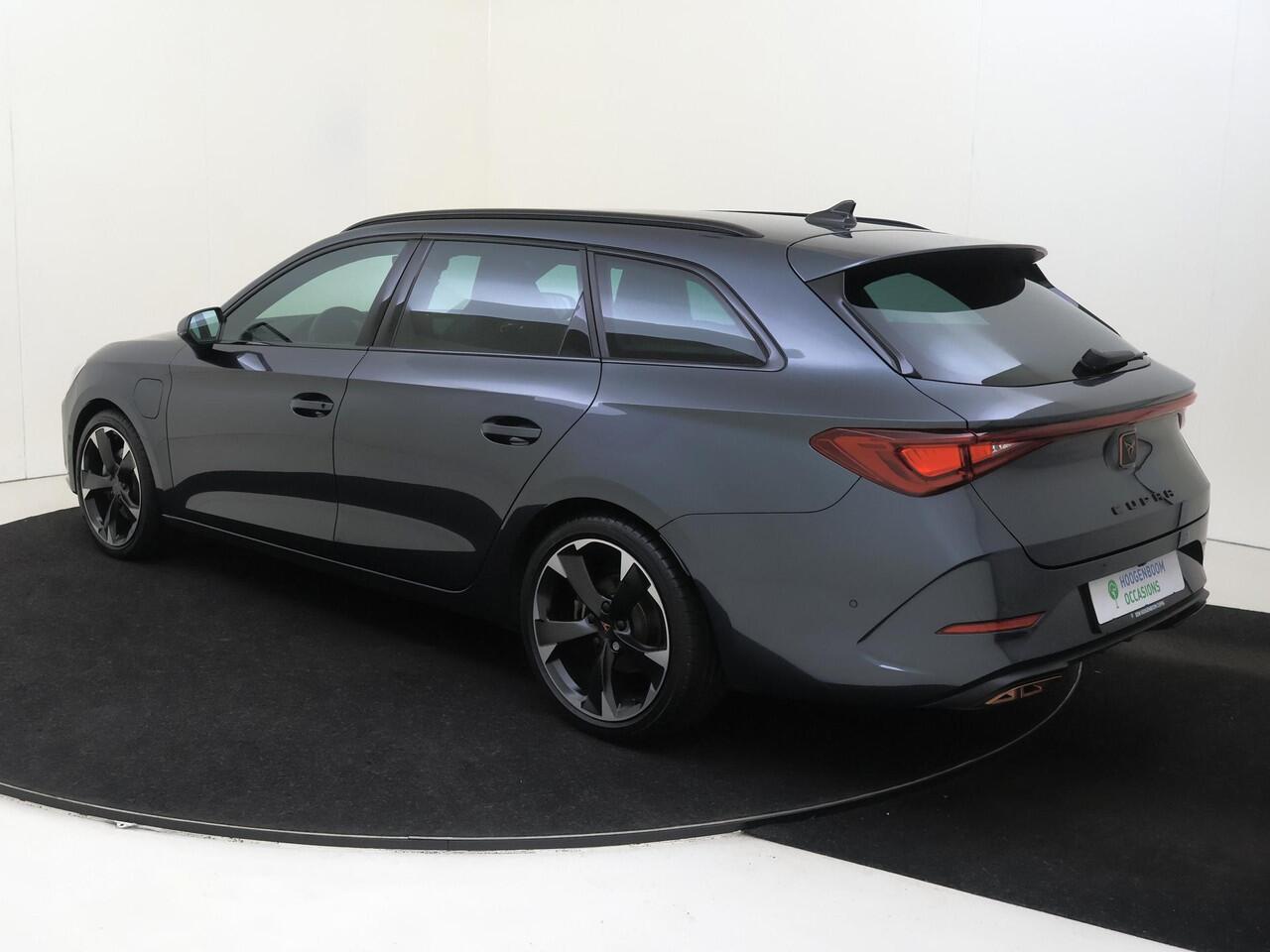 Cupra Leon Sportstourer 1.4 e-Hybrid Business | SoH 100% | Adaptieve demping | Stoel- en stuurwielverwarming | Achteruitrijcamera | Parkeerassistent | Keyless | 3-zone airco | Navigatie |