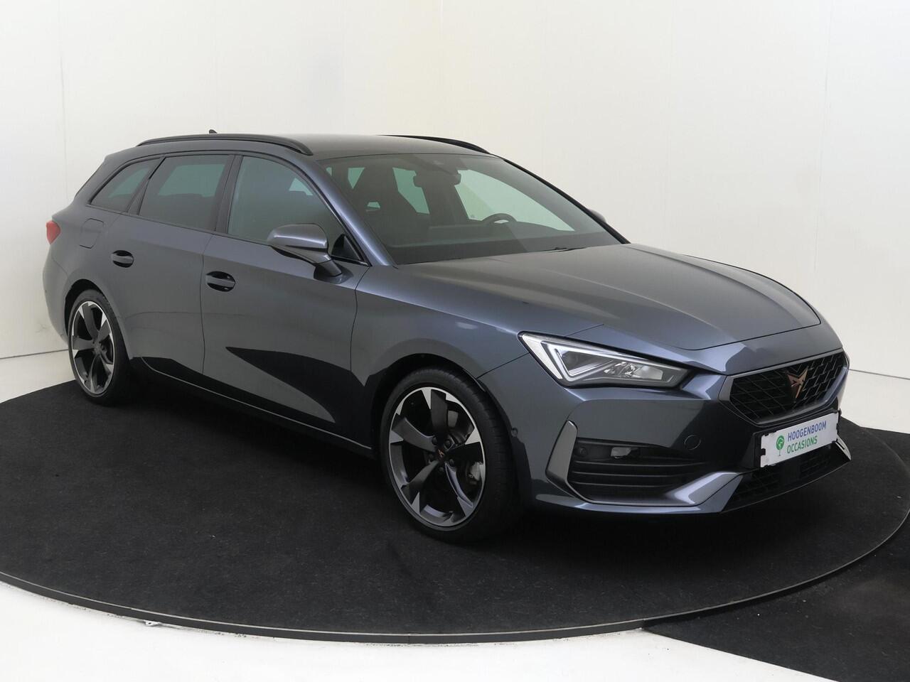 Cupra Leon Sportstourer 1.4 e-Hybrid Business | SoH 100% | Adaptieve demping | Stoel- en stuurwielverwarming | Achteruitrijcamera | Parkeerassistent | Keyless | 3-zone airco | Navigatie |