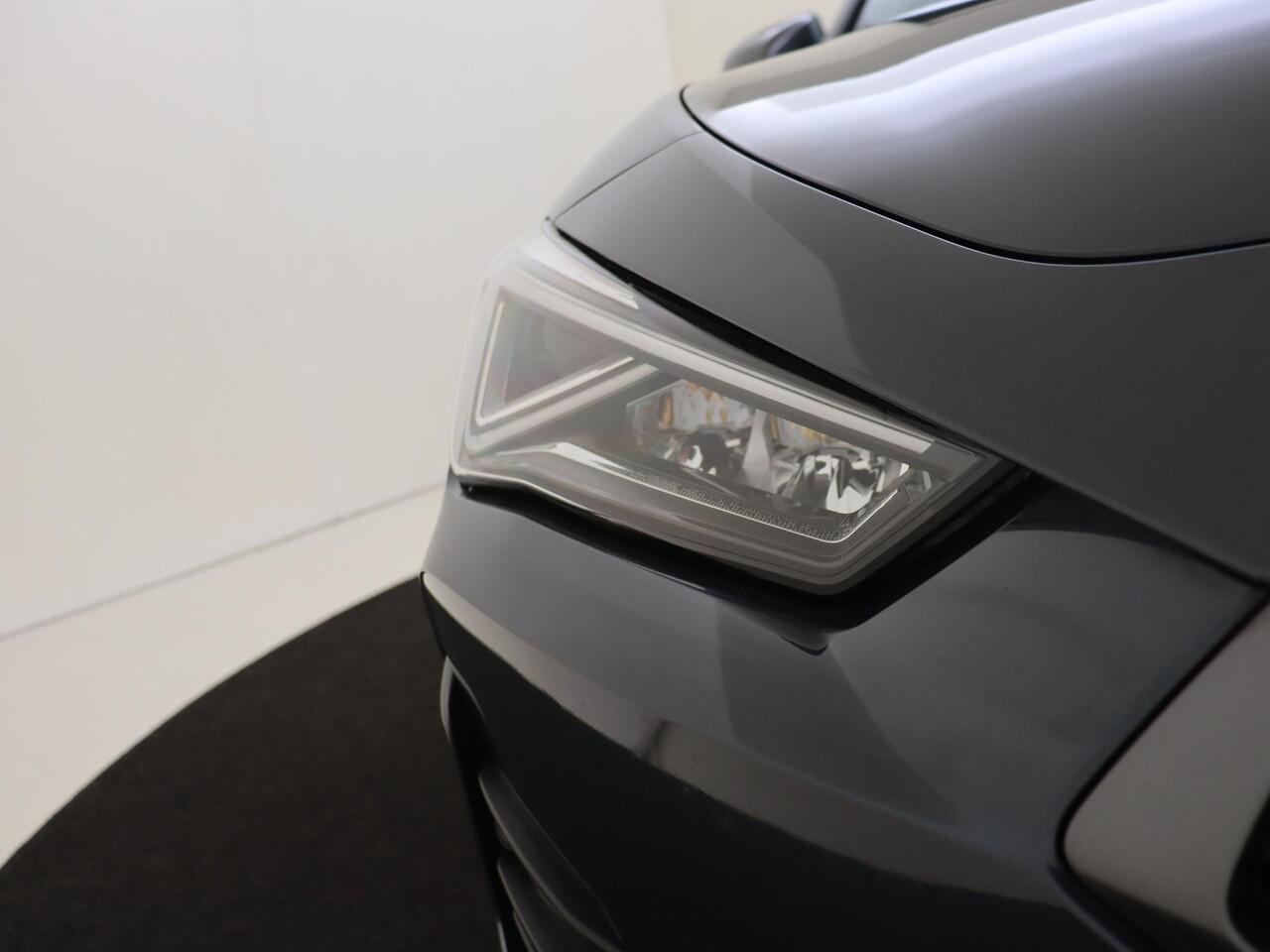 Cupra Leon Sportstourer 1.4 e-Hybrid Business | SoH 100% | Keyless | Adaptieve demping | Parkeerassistent | Navigatie | Achteruitrijcamera | Stoel- en stuurwielverwarming | CarPlay |