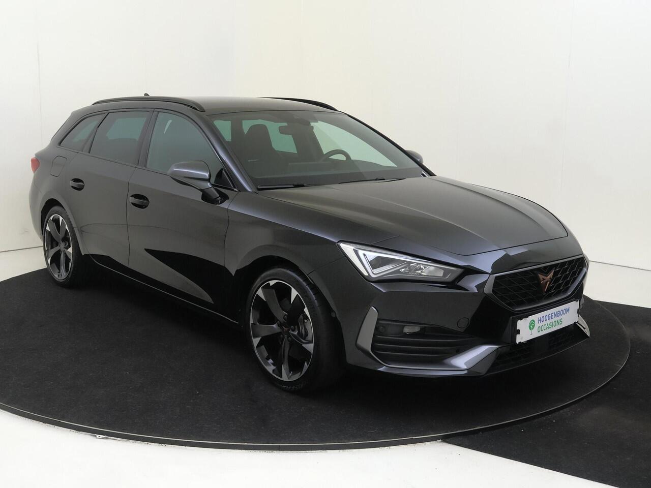 Cupra Leon Sportstourer 1.4 e-Hybrid Business | SoH 100% | Parkeerassistent | Adaptieve demping | Stoel- en stuurwielverwarming | Keyless | 3-zone airco | Navigatie | Achteruitrijcamera |
