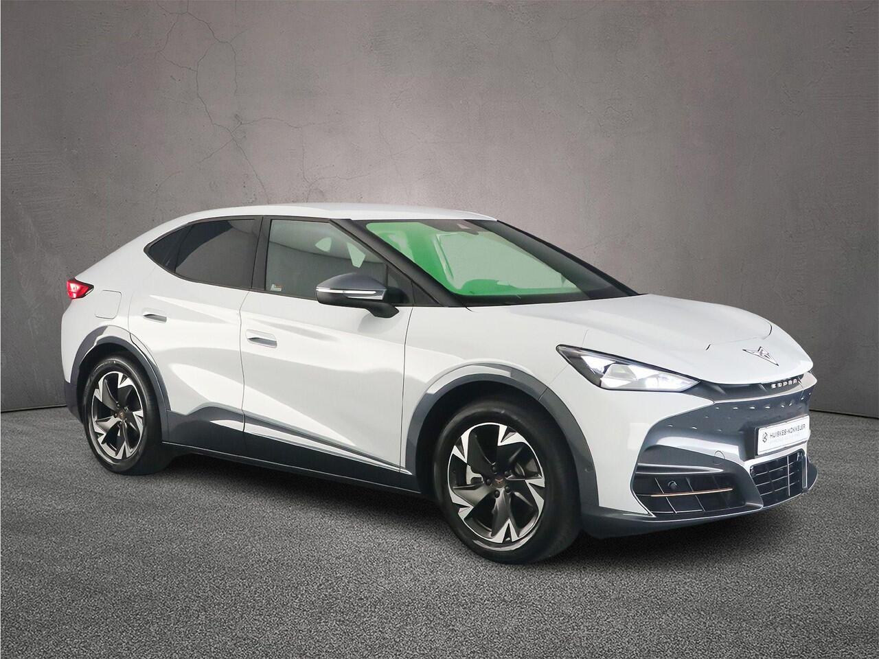 Cupra Tavascan Business 286pk Automaat Warmtepomp, Adaptive cruise control, Elektrische achterklep, Achteruitrijcamera, Navigatie, Stuurwiel verwarmd