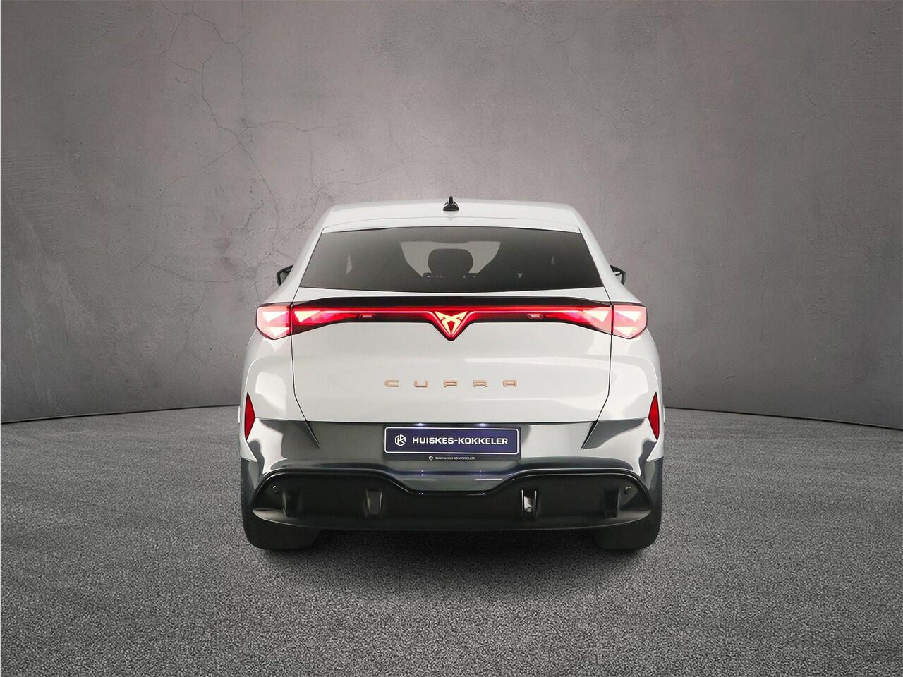 Cupra Tavascan Business 286pk Automaat Warmtepomp, Adaptive cruise control, Elektrische achterklep, Achteruitrijcamera, Navigatie, Stuurwiel verwarmd