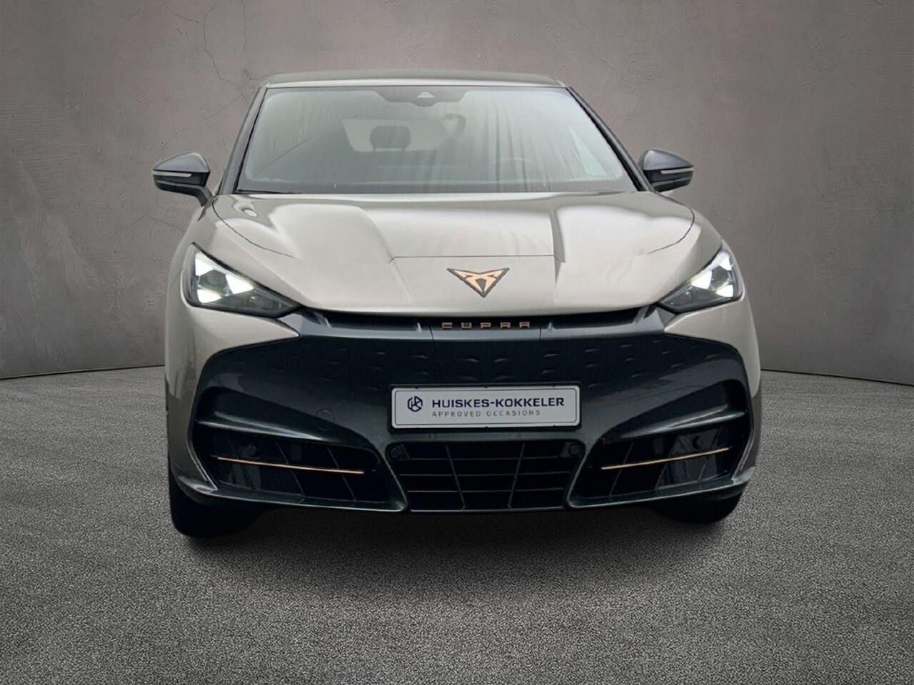 Cupra Tavascan Business 286pk Automaat Adaptive cruise control, Navigatie, Achteruitrijcamera, Elektrische achterklep, App connect, Parkeersensoren, LED matrix koplampen