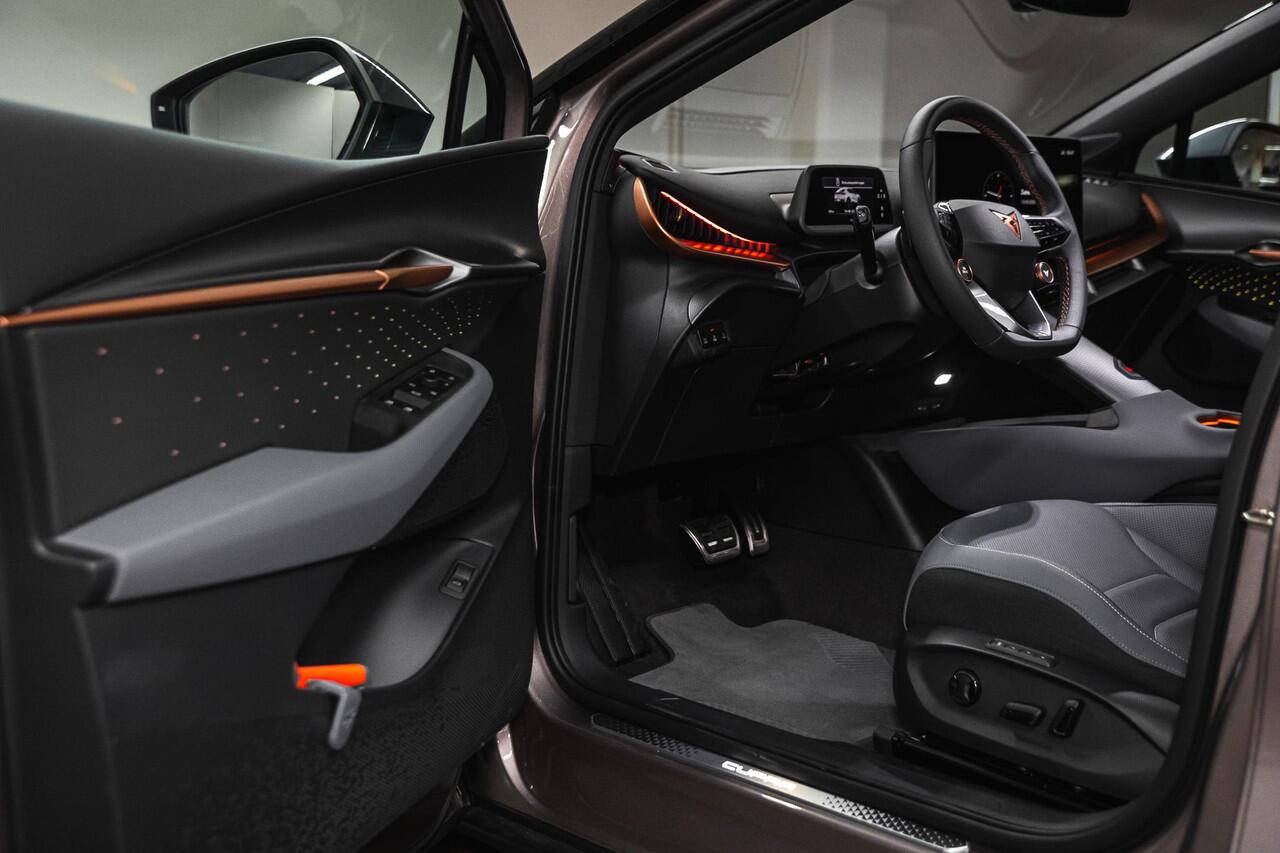 Cupra Tavascan VZ Extreme 82 kWh | 360 camera | Head-up display | Matrix LED | Sennheiser sound | Sabelt CUP stoelen | Leder | Stoelverwarming en ventilatie | Travel Assist