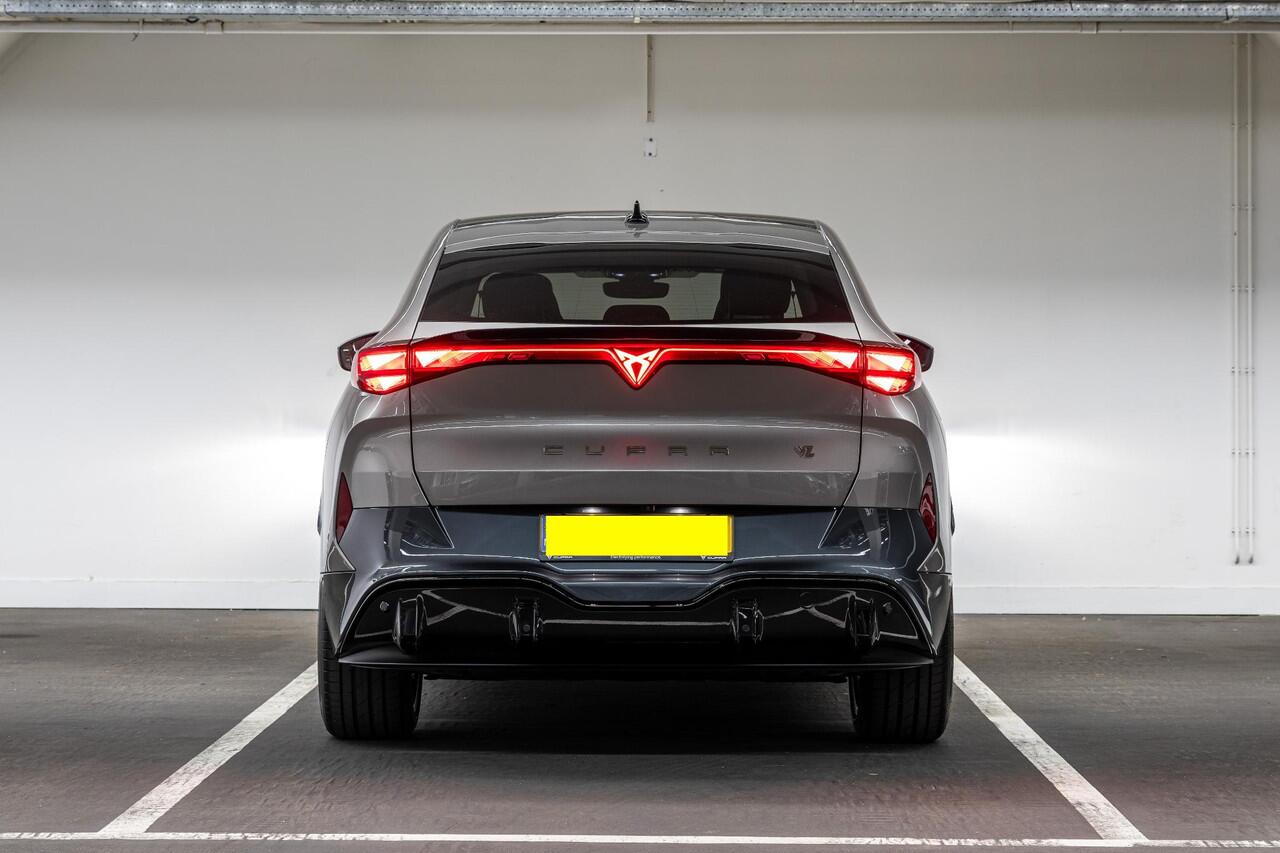 Cupra Tavascan VZ Extreme 82 kWh | 360 camera | Head-up display | Matrix LED | Sennheiser sound | Sabelt CUP stoelen | Leder | Stoelverwarming en ventilatie | Travel Assist