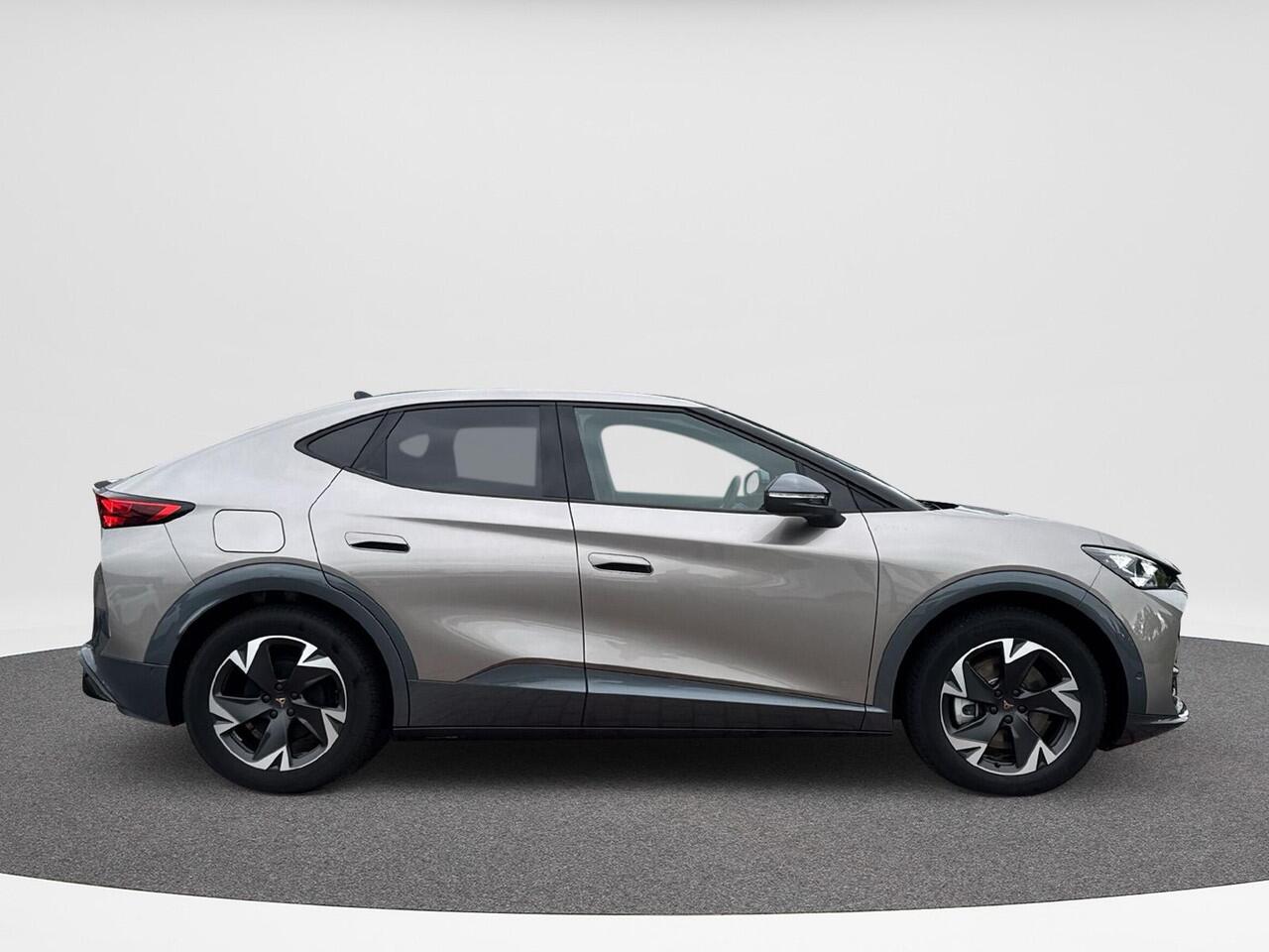 Cupra Tavascan Essential 82 kWh | Warmtepomp | Full Led | 19 inch |