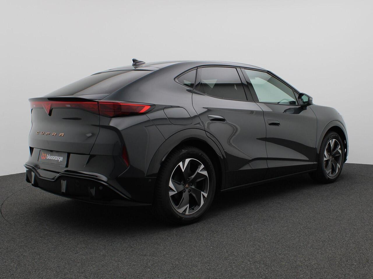 Cupra Tavascan Business 82 kWh 286PK Aut. Warmtepomp, Matrix-LED, Keyless, Achteruitrijcamera, Alarm, Virtual Pedal, Side Assist, Travel Assist, Stoel- en Stuurwielverwarming, 19" LM Velgen