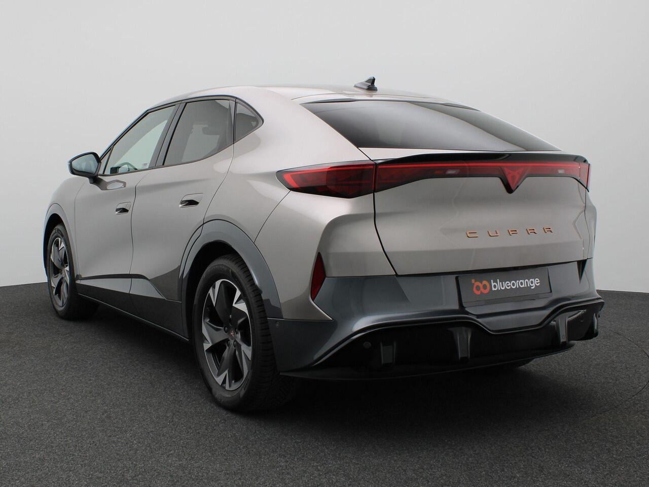 Cupra Tavascan Business 82 kWh 286PK Warmtepomp, Matrix-LED, Keyless, Achteruitrijcamera, Alarm, Virtual Pedal, Side Assist, Travel Assist, Stoel- en Stuurwielverwarming, 19" LM Velgen