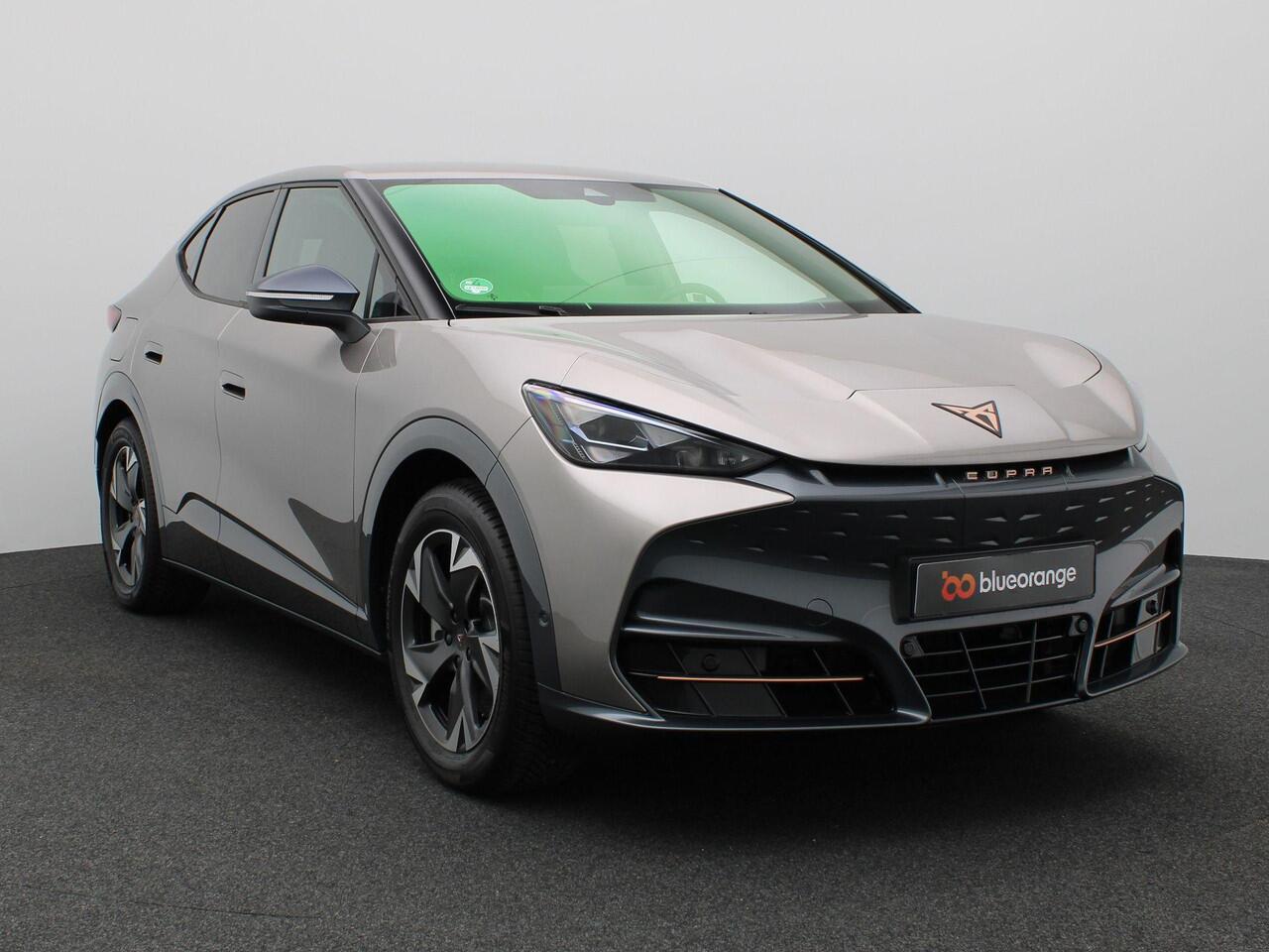 Cupra Tavascan Business 82 kWh 286PK Warmtepomp, Matrix-LED, Keyless, Achteruitrijcamera, Alarm, Virtual Pedal, Side Assist, Travel Assist, Stoel- en Stuurwielverwarming, 19" LM Velgen