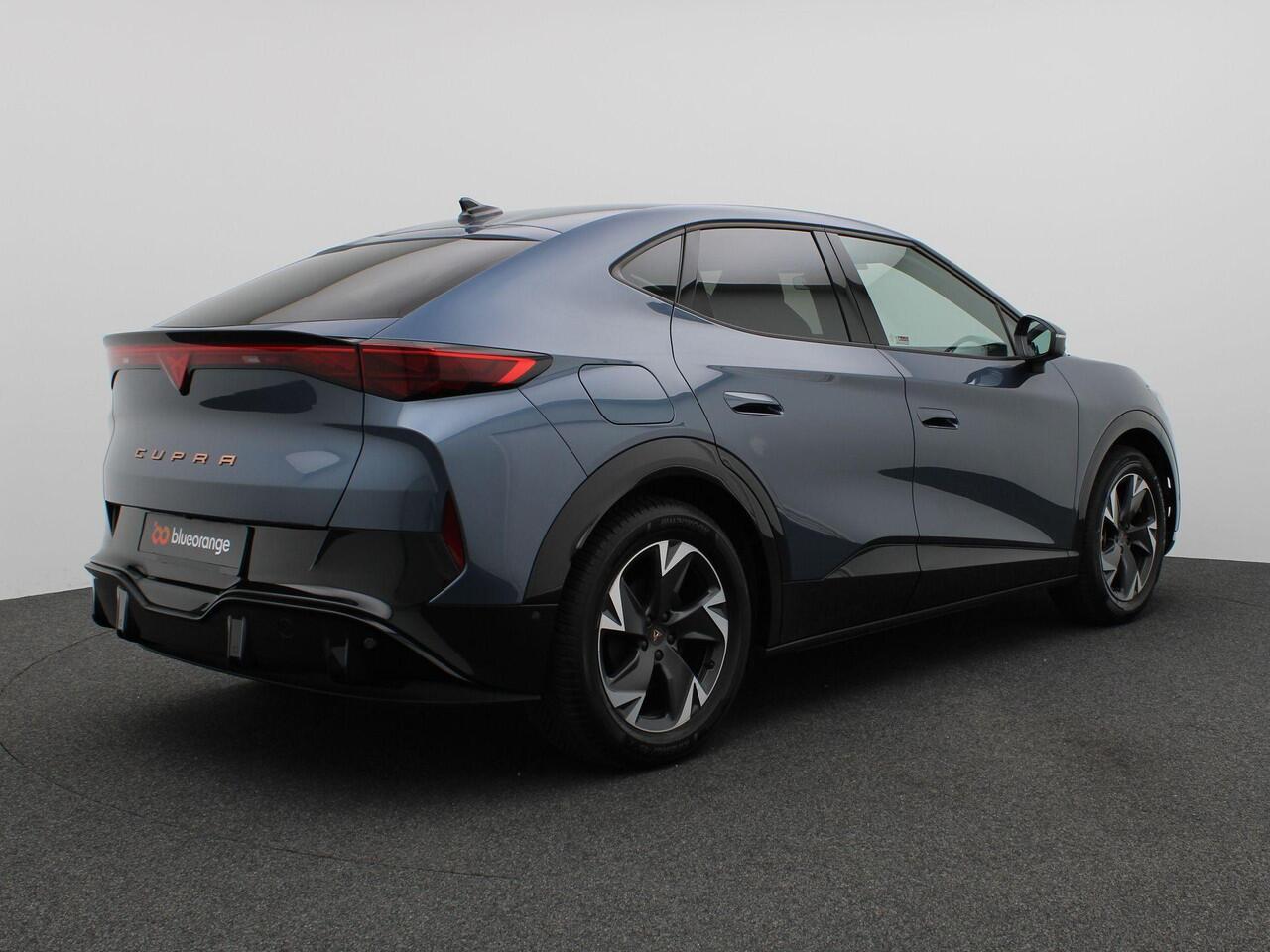 Cupra Tavascan Business 82 kWh 286 PK Aut. Warmtepomp, Matrix-LED, Keyless, Achteruitrijcamera, Alarm, Virtual Pedal, Side Assist, Travel Assist, Stoel- en Stuurwielverwarming, 19" LM Velgen